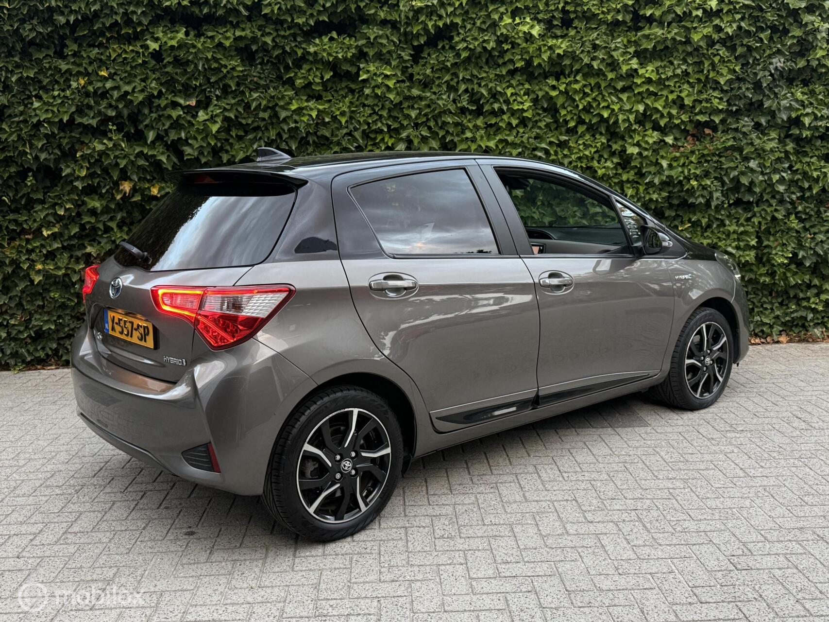 Foto van Toyota Toyota Yaris Hybrid