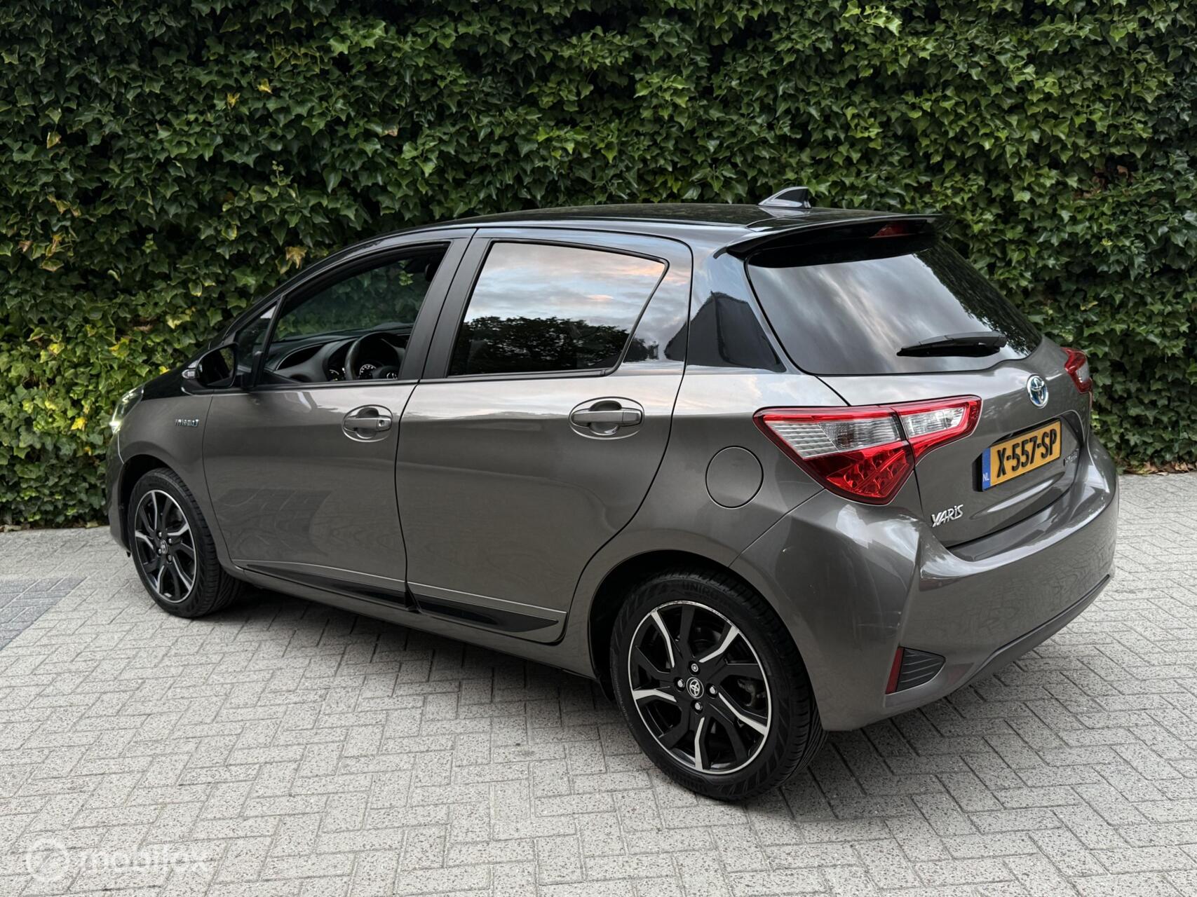 Foto van Toyota Toyota Yaris Hybrid