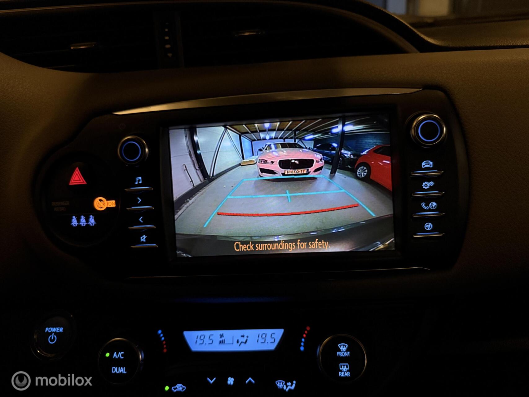 Foto van Toyota Toyota Yaris Hybrid