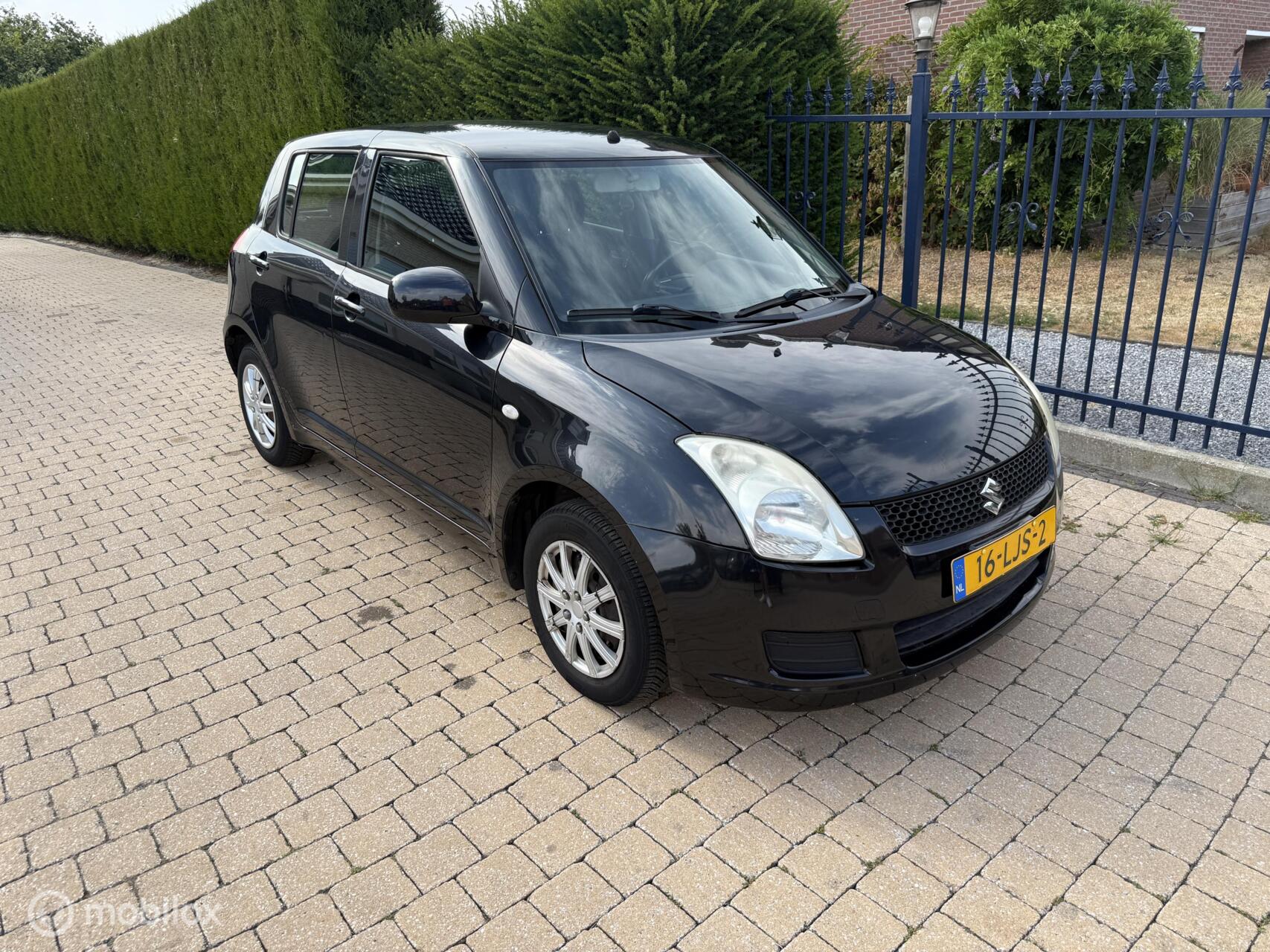 Suzuki Swift 1.3  5 DEURS MET NIEUWE APK 98,000 KM MET AIRCO 2008 - voorkant