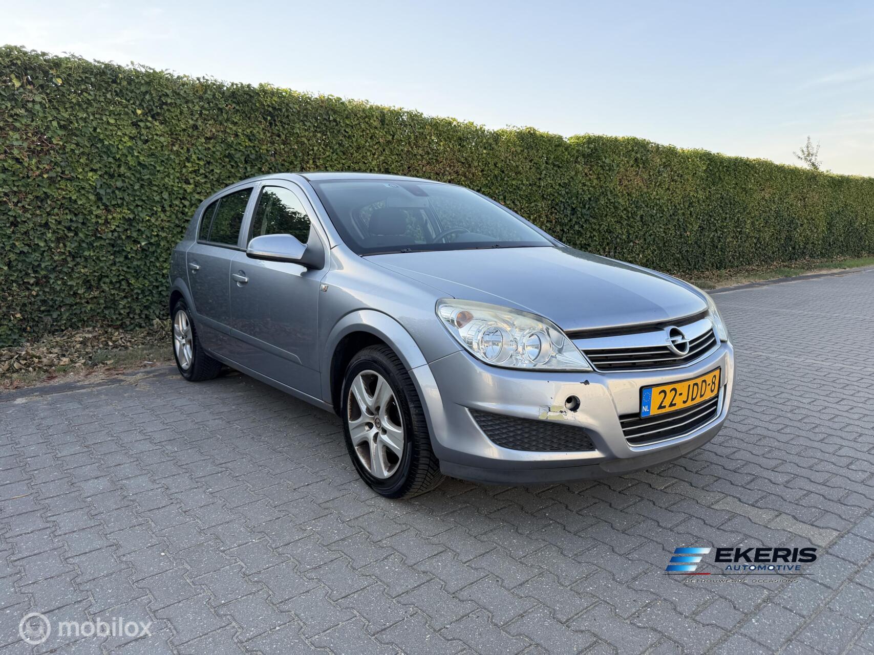 Opel Astra 1.8 Cosmo | Automaat | Cruise Control 2009 - voorkant