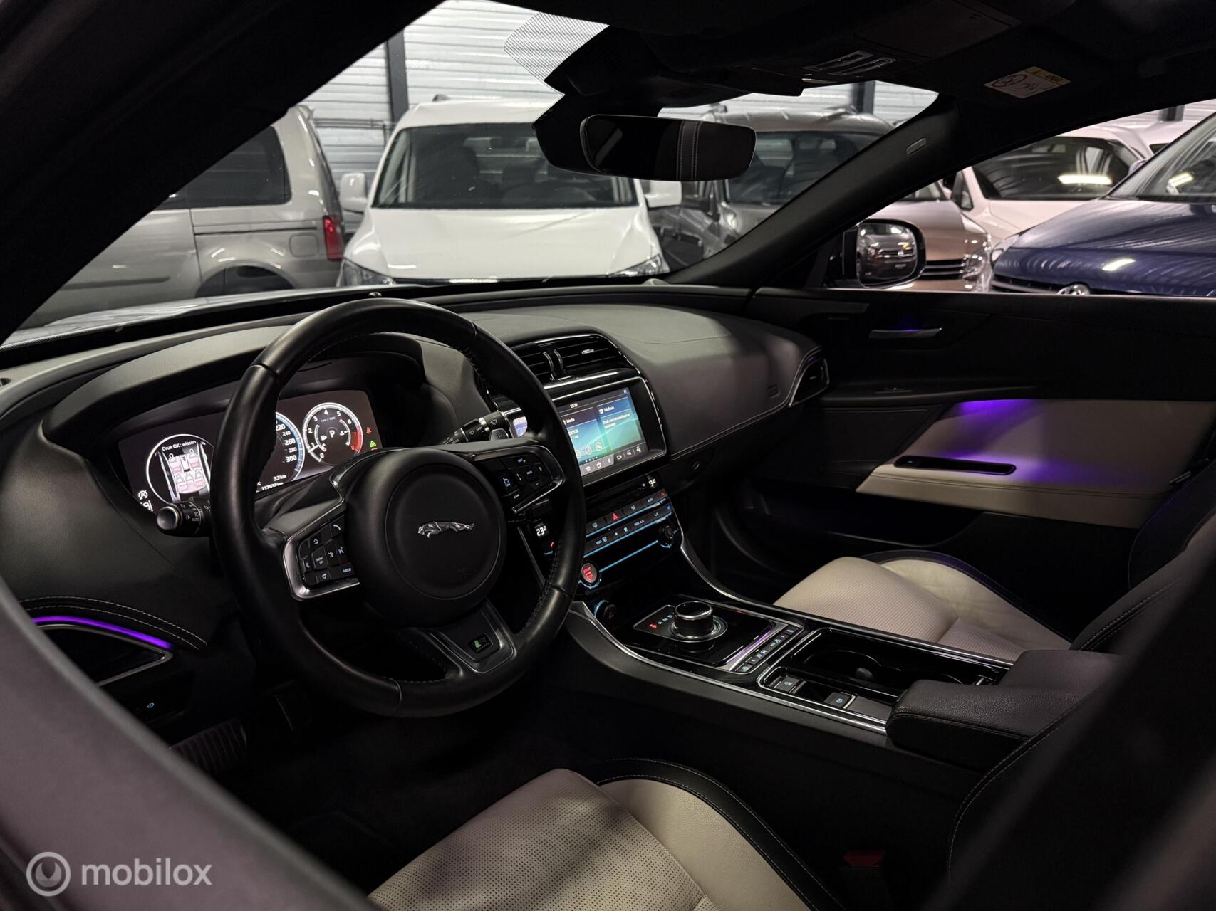 Foto van Jaguar Jaguar Xe