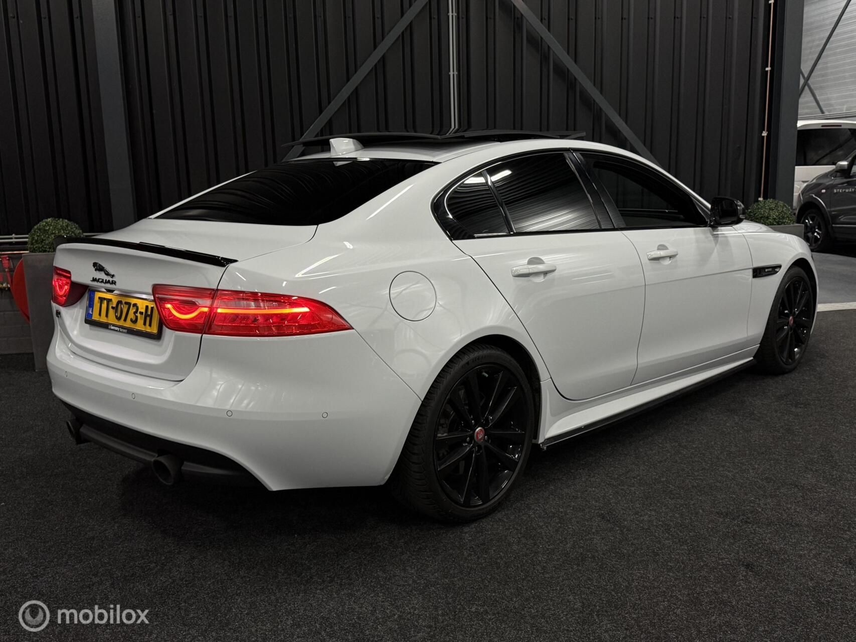 Foto van Jaguar Jaguar Xe