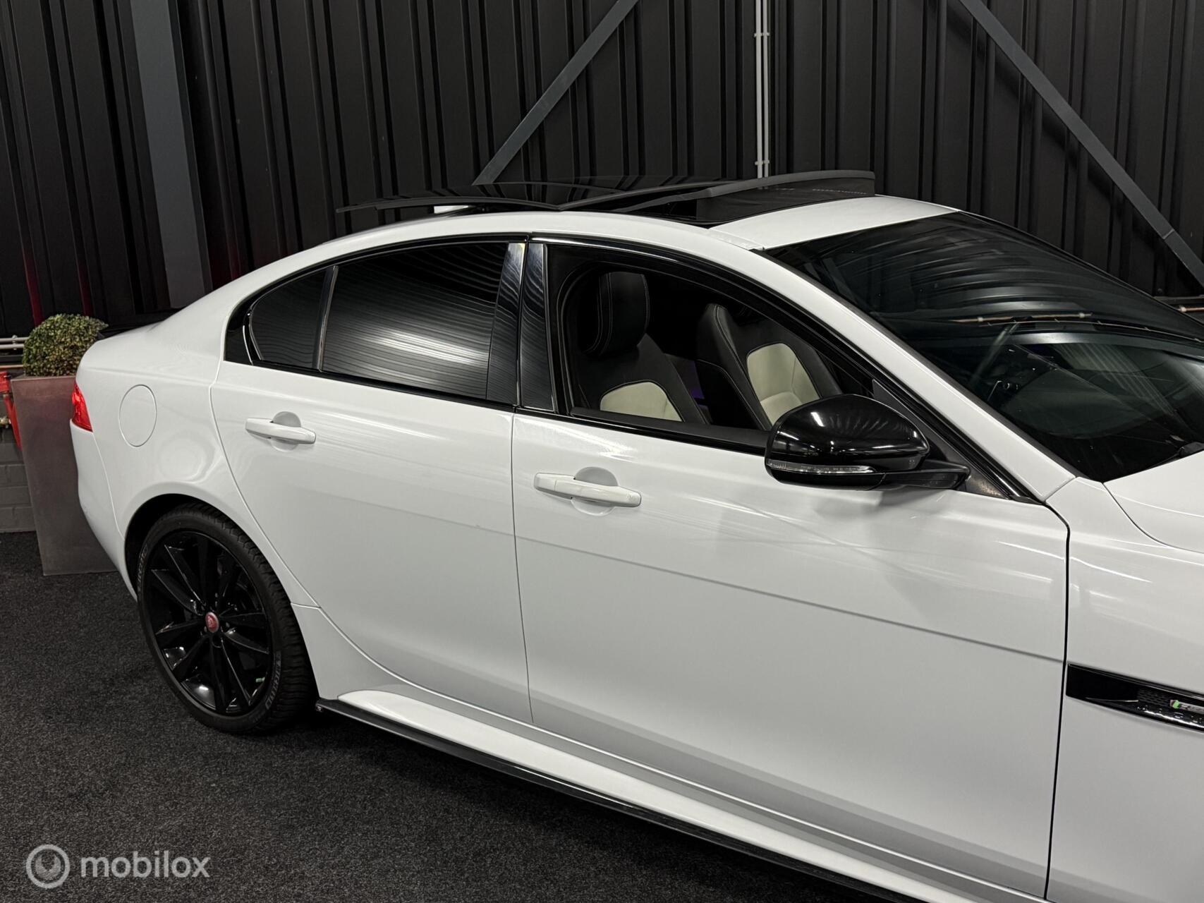 Foto van Jaguar Jaguar Xe