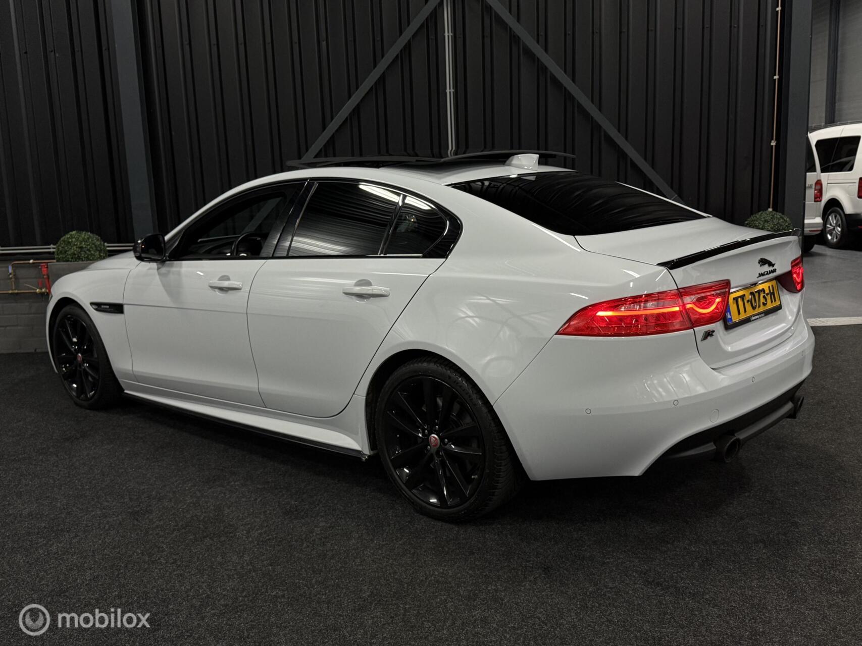 Foto van Jaguar Jaguar Xe