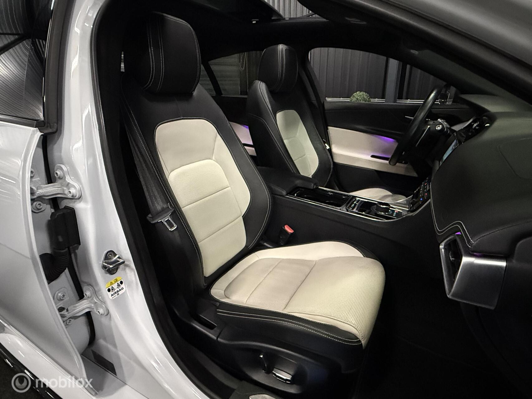 Foto van Jaguar Jaguar Xe