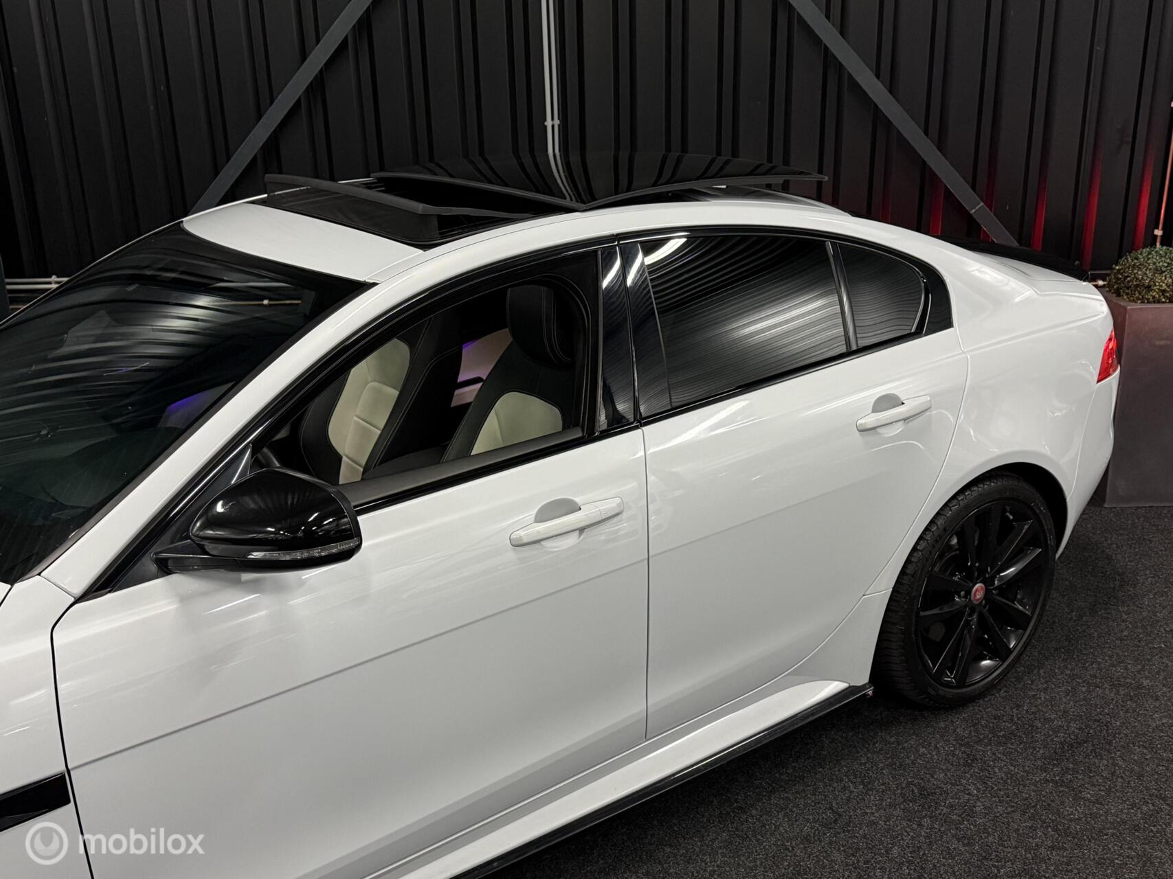 Foto van Jaguar Jaguar Xe