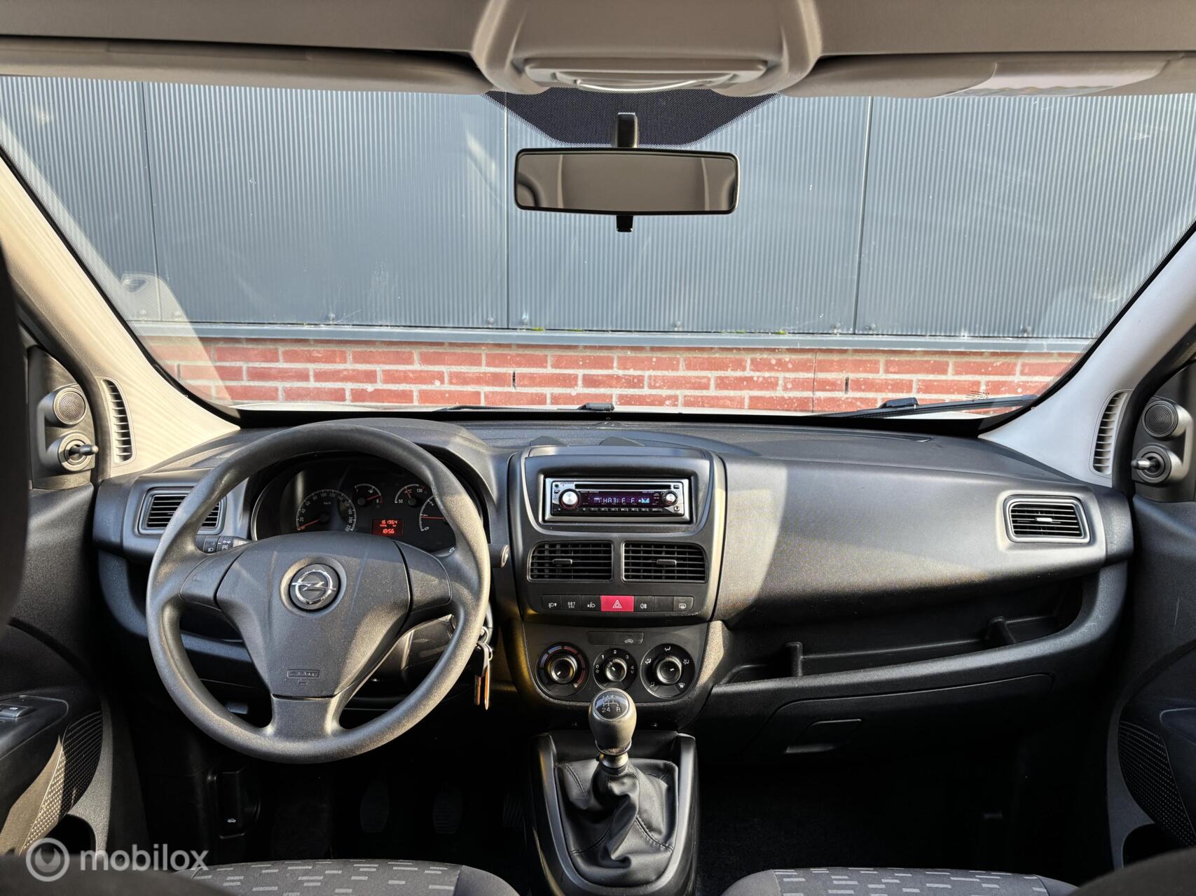 Foto van Opel Combo Tour
