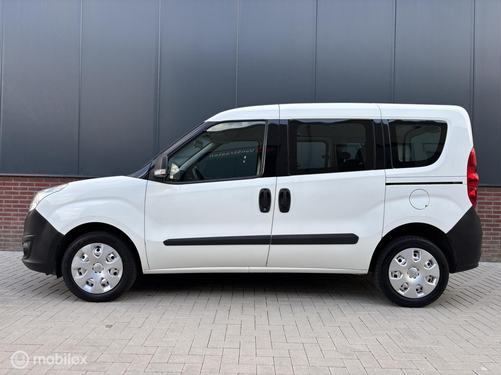 Foto van Opel Combo Tour