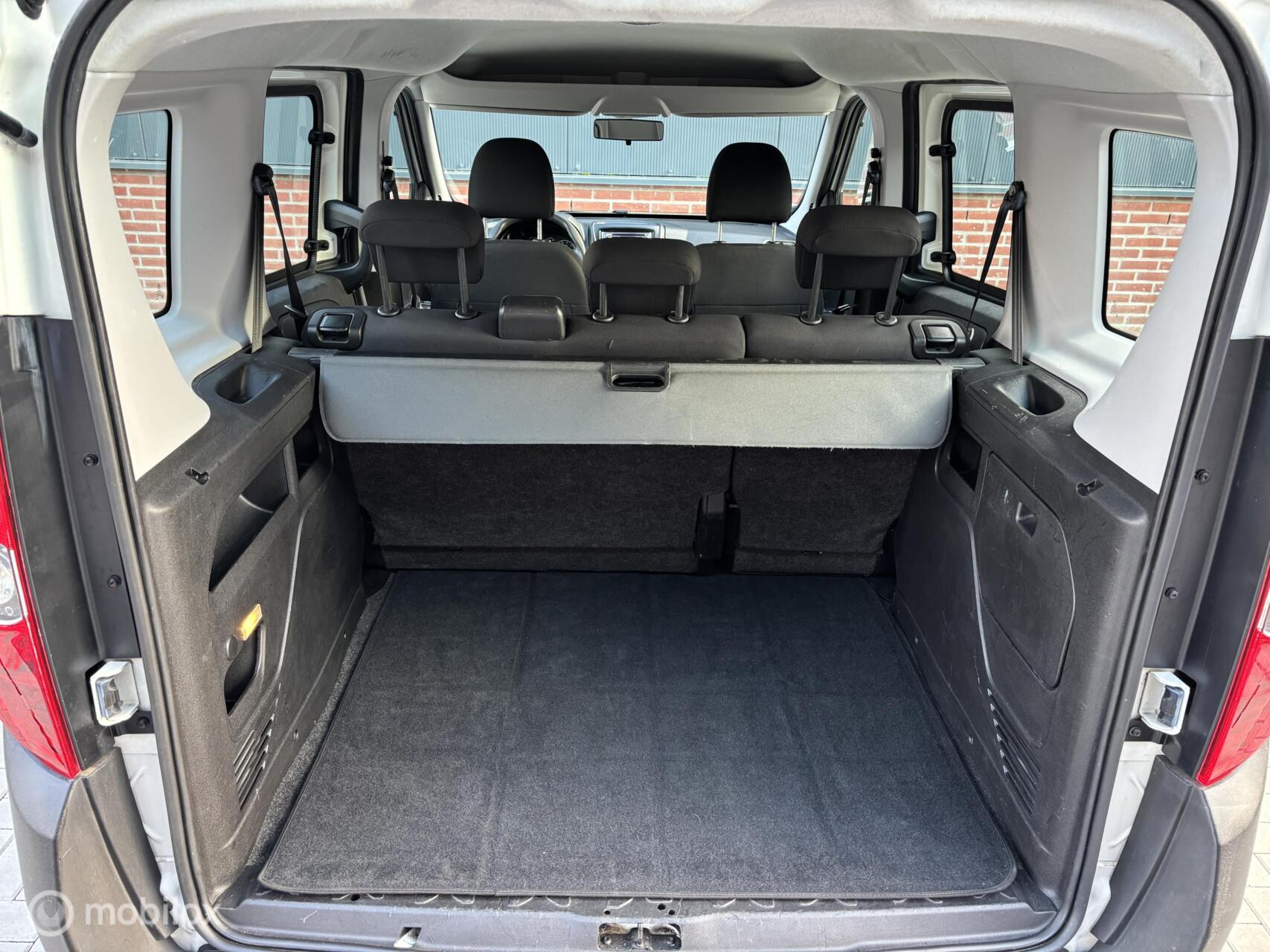 Foto van Opel Combo Tour