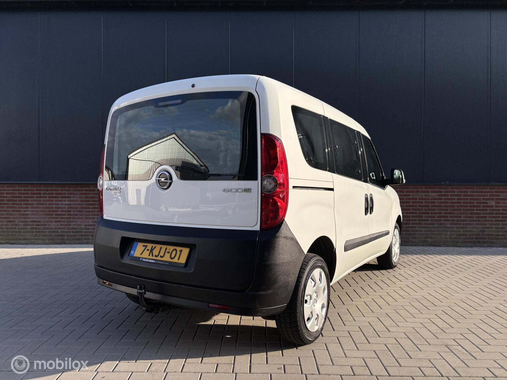 Foto van Opel Combo Tour