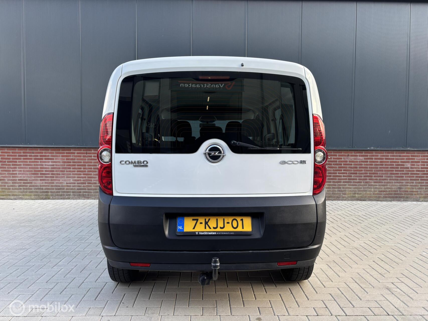 Foto van Opel Combo Tour
