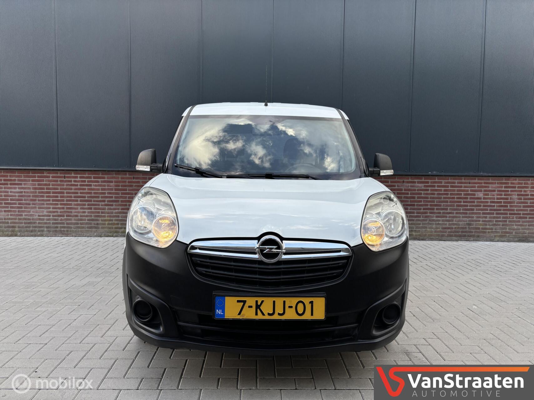 Foto van Opel Combo Tour