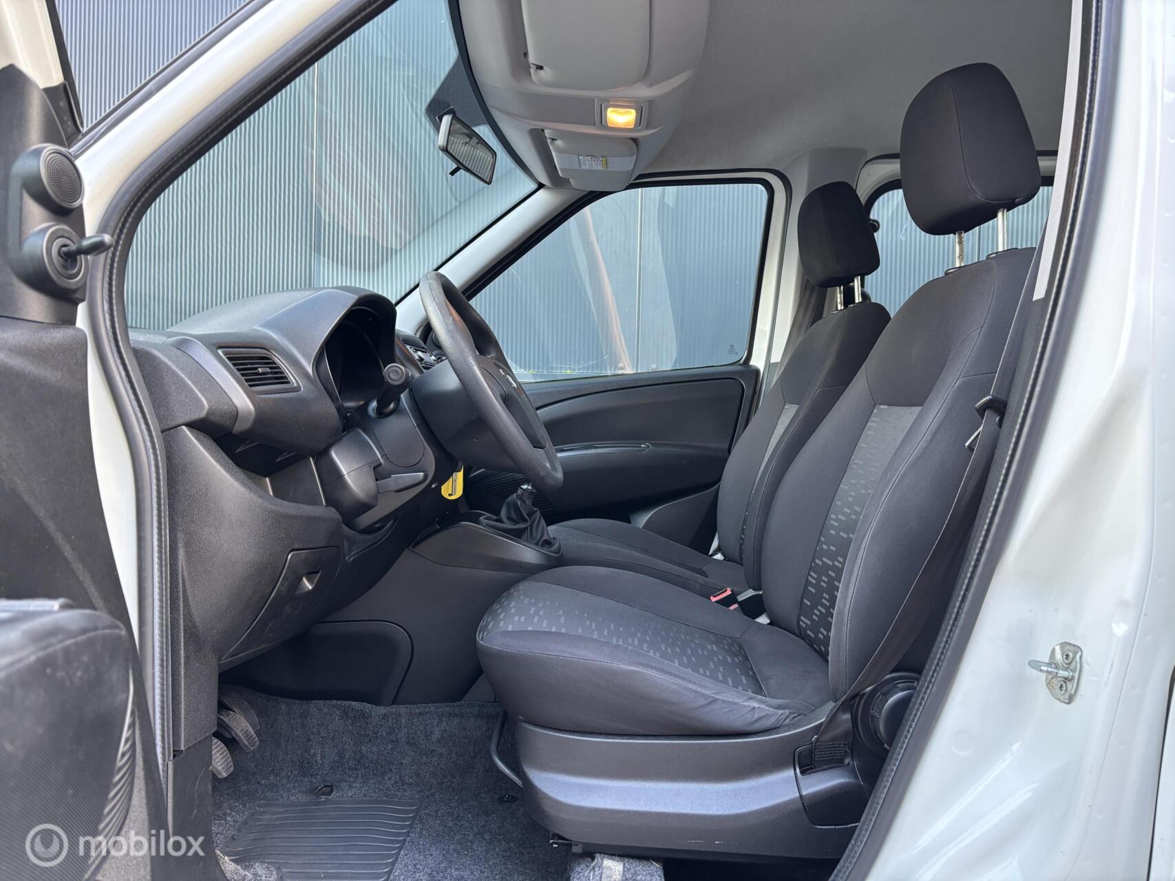 Foto van Opel Combo Tour