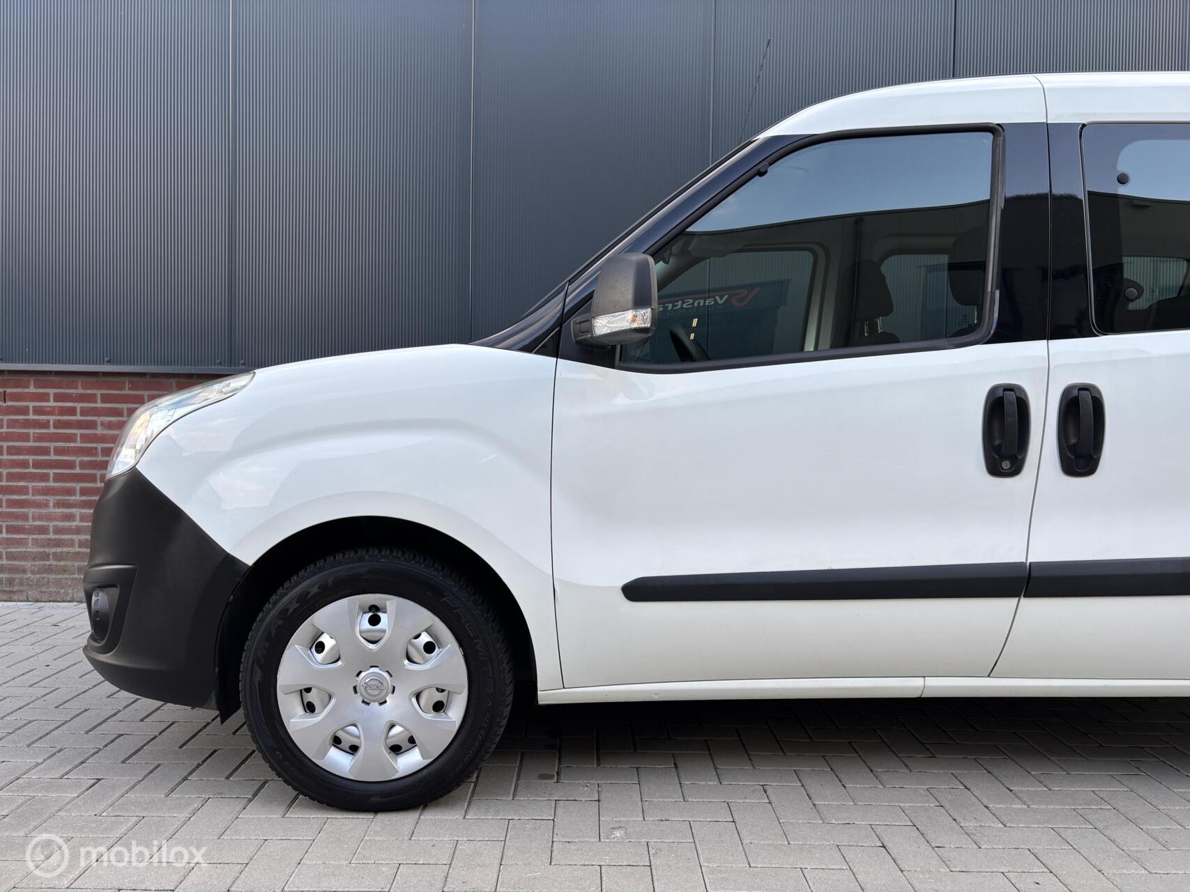 Foto van Opel Combo Tour