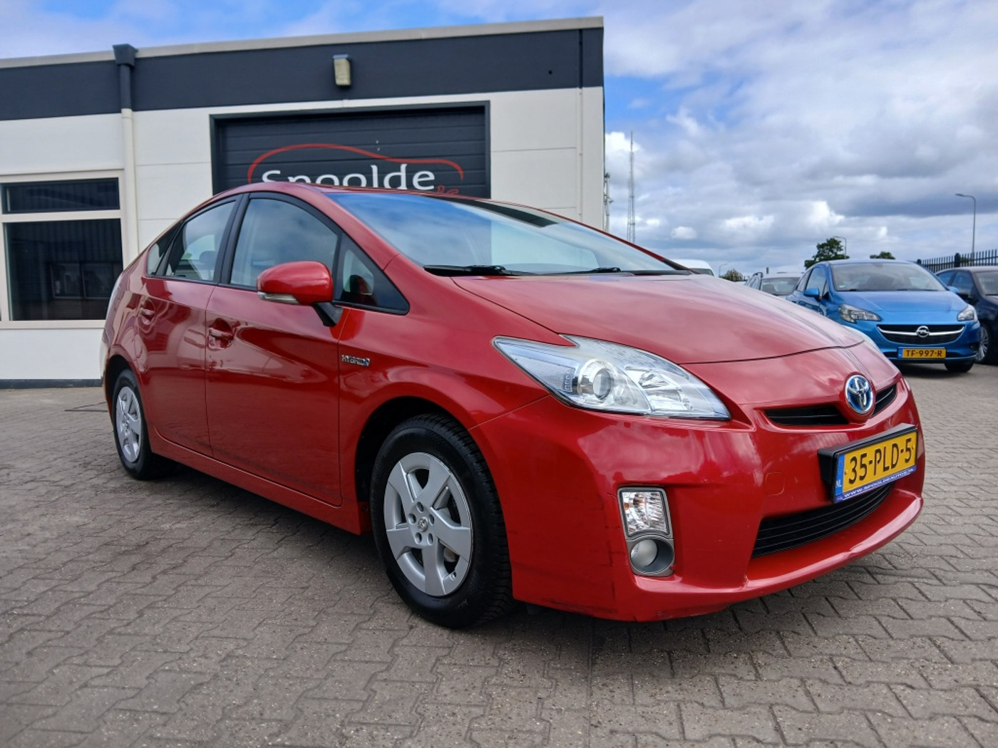 Toyota Toyota Prius 1.8 186.000Km Nap/Toyota dealer onderhouden 2011 - voorkant
