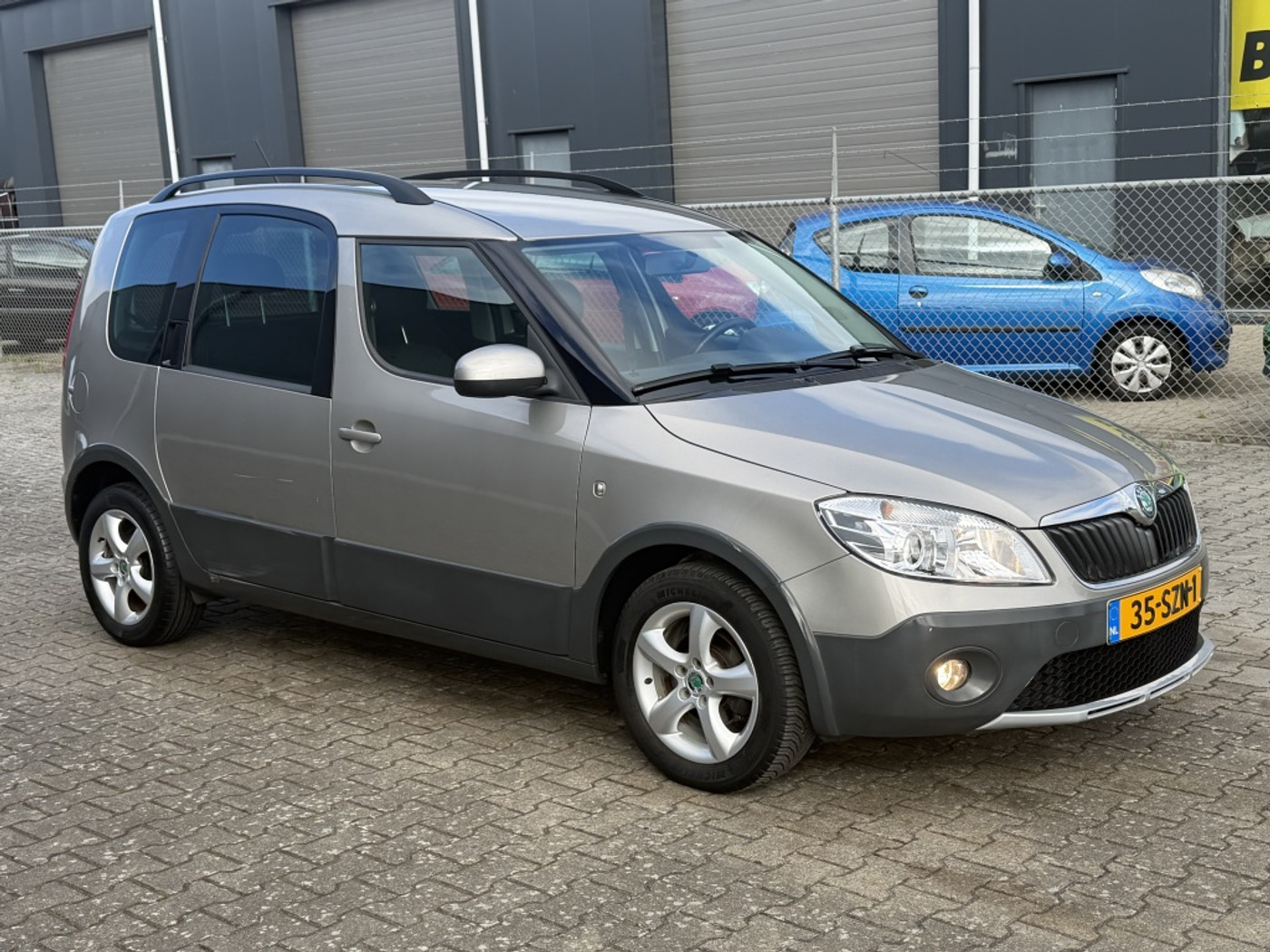 Skoda Roomster 1.2 TSI Airco Apk:April 2027. 2012 - voorkant