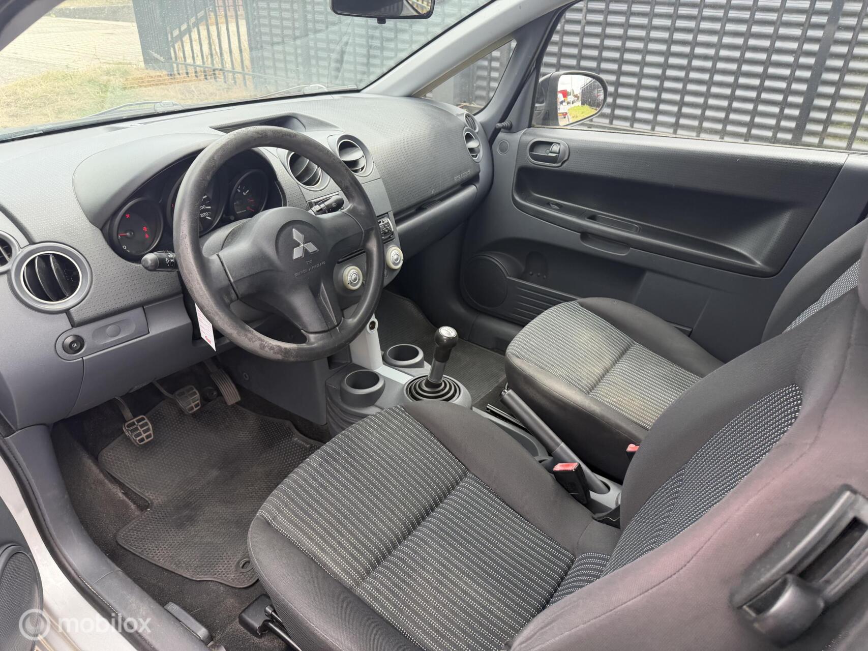 Foto van Mitsubishi Mitsubishi Colt