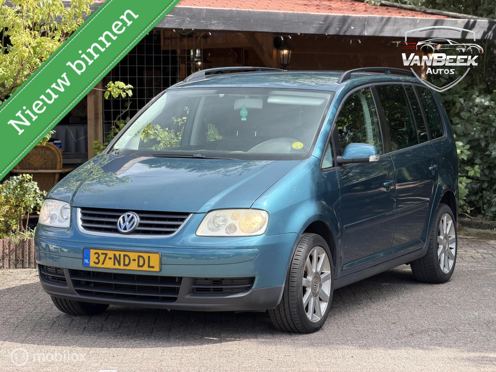 Volkswagen Touran 1.6-16V FSI Highline 2003 - voorkant