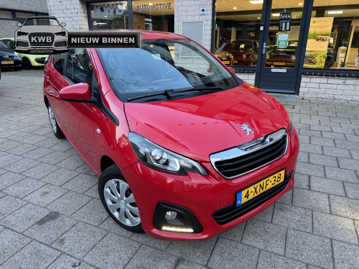Peugeot Peugeot 108 1.0 e-VTi 5Drs Airco Apk NAP 2014 - voorkant