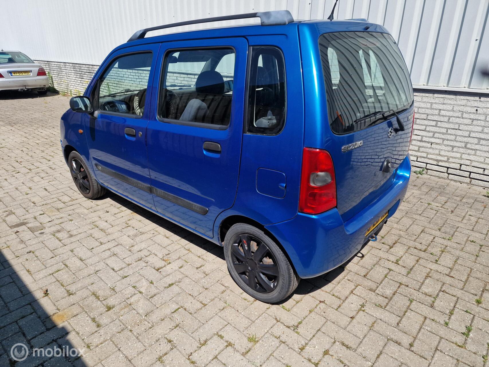 Foto van Suzuki Wagon R