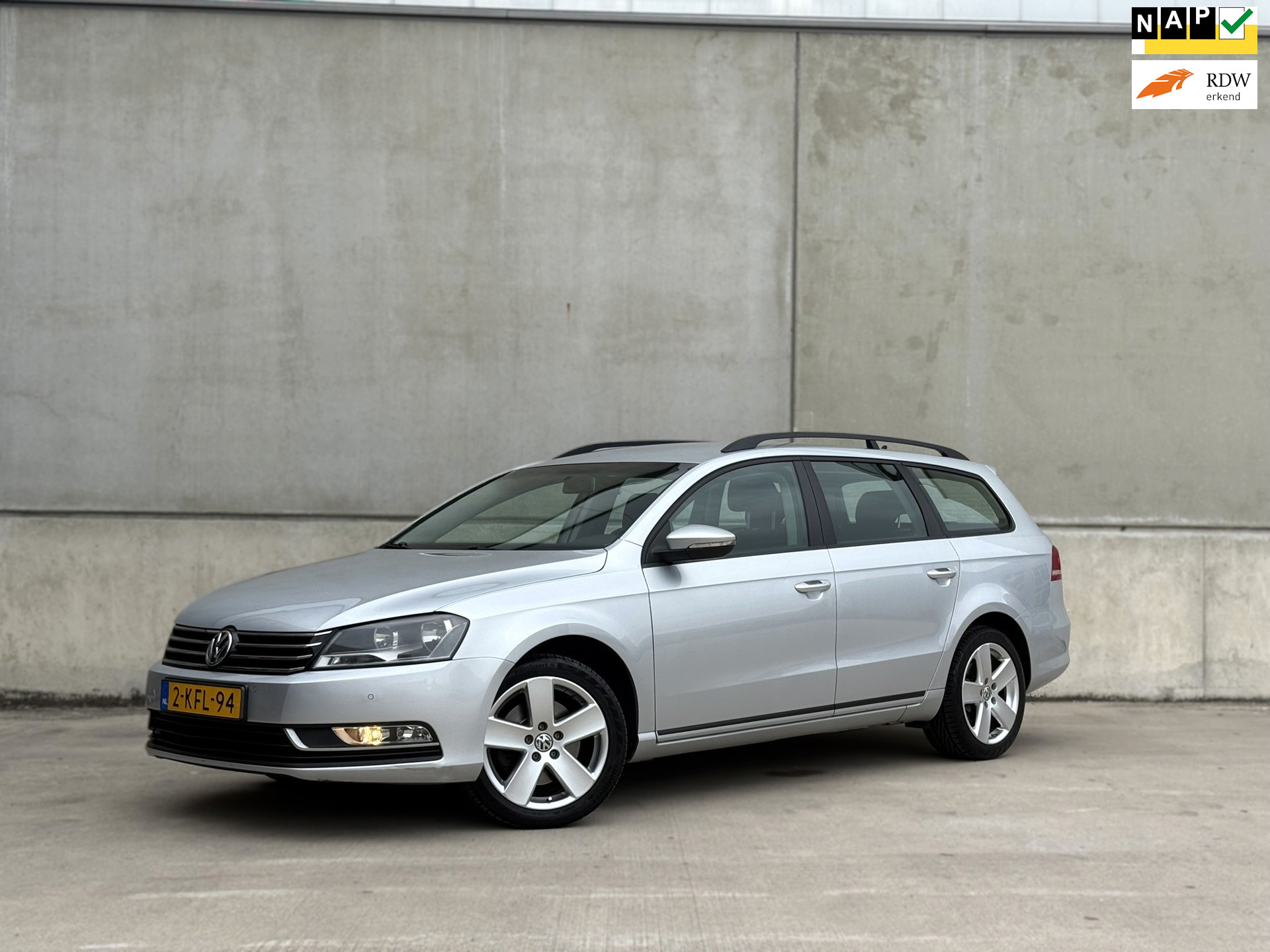 Volkswagen Passat 1.4 TSI Highline Bluetooth LM Velgen Cruise 2013 - voorkant