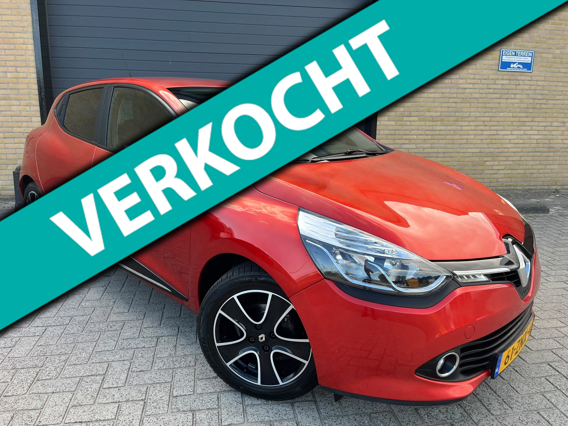 Renault Clio 0.9 TCe Expression|Lakschade|Navi|PDC|Airco|Trekhaak| 2013 - voorkant