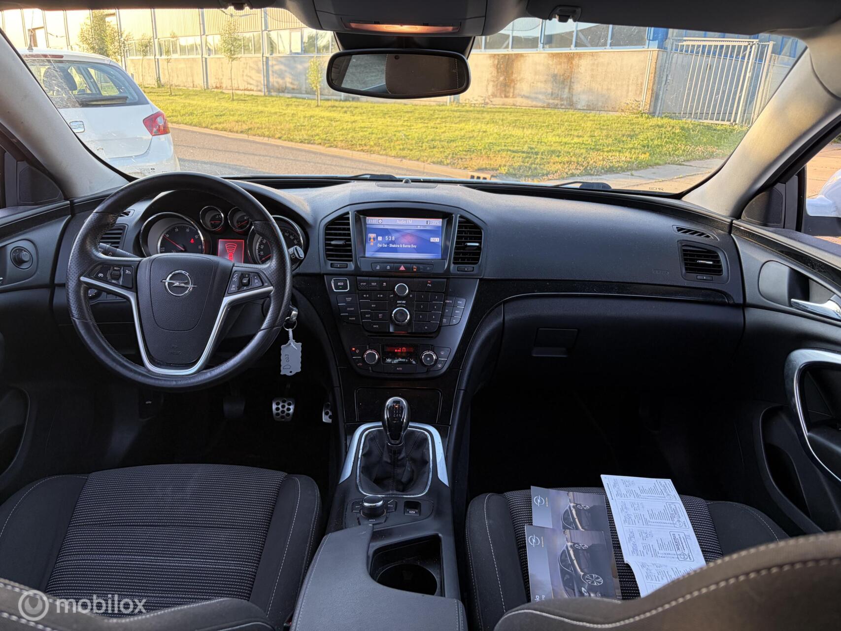 Foto van Opel Insignia Limousine HB