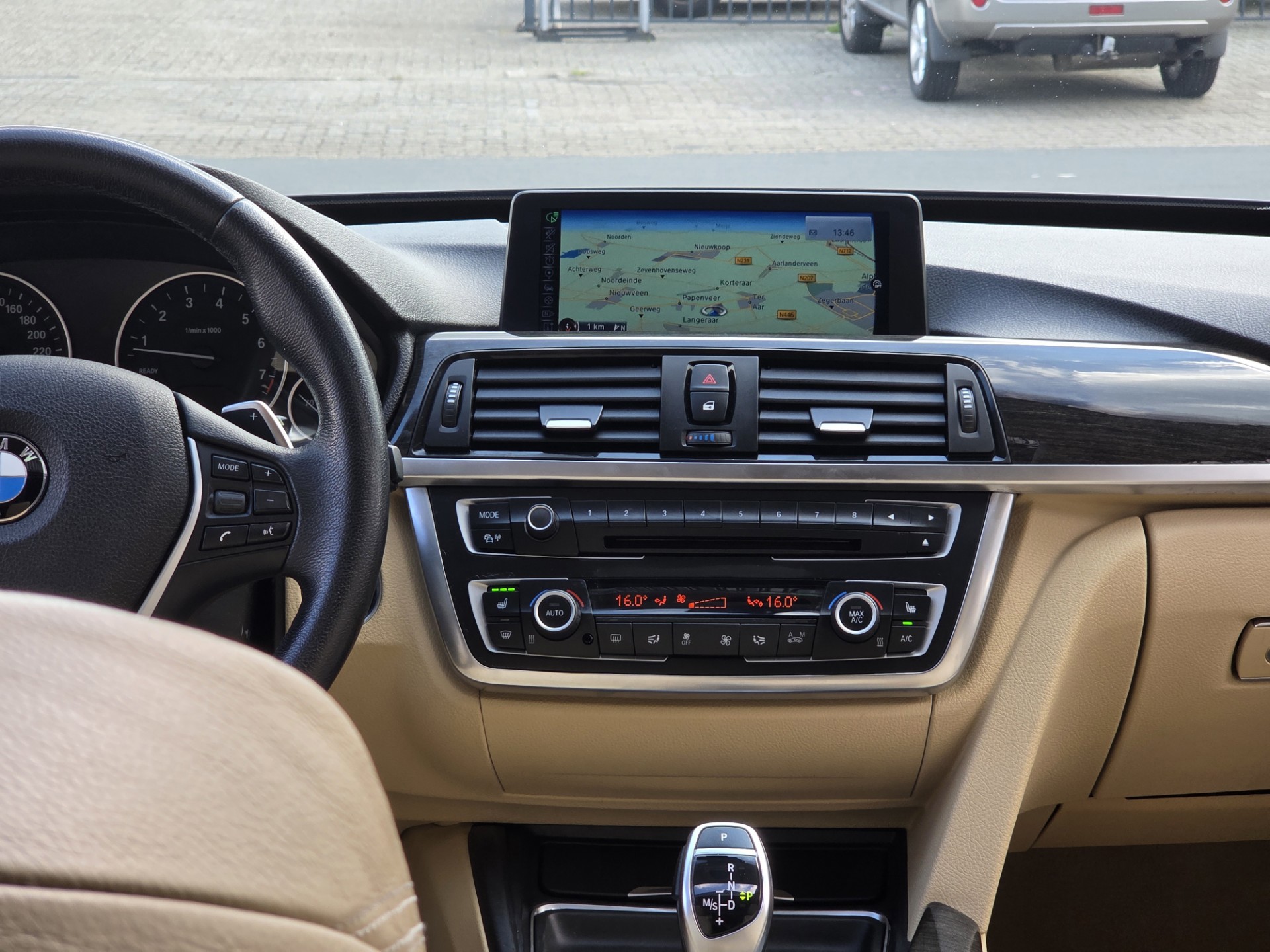 Foto van BMW 320i