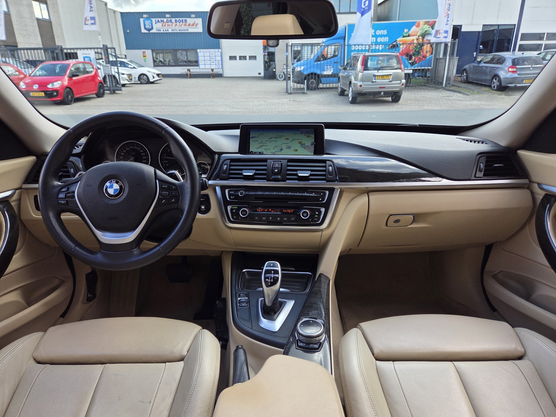 Foto van BMW 320i