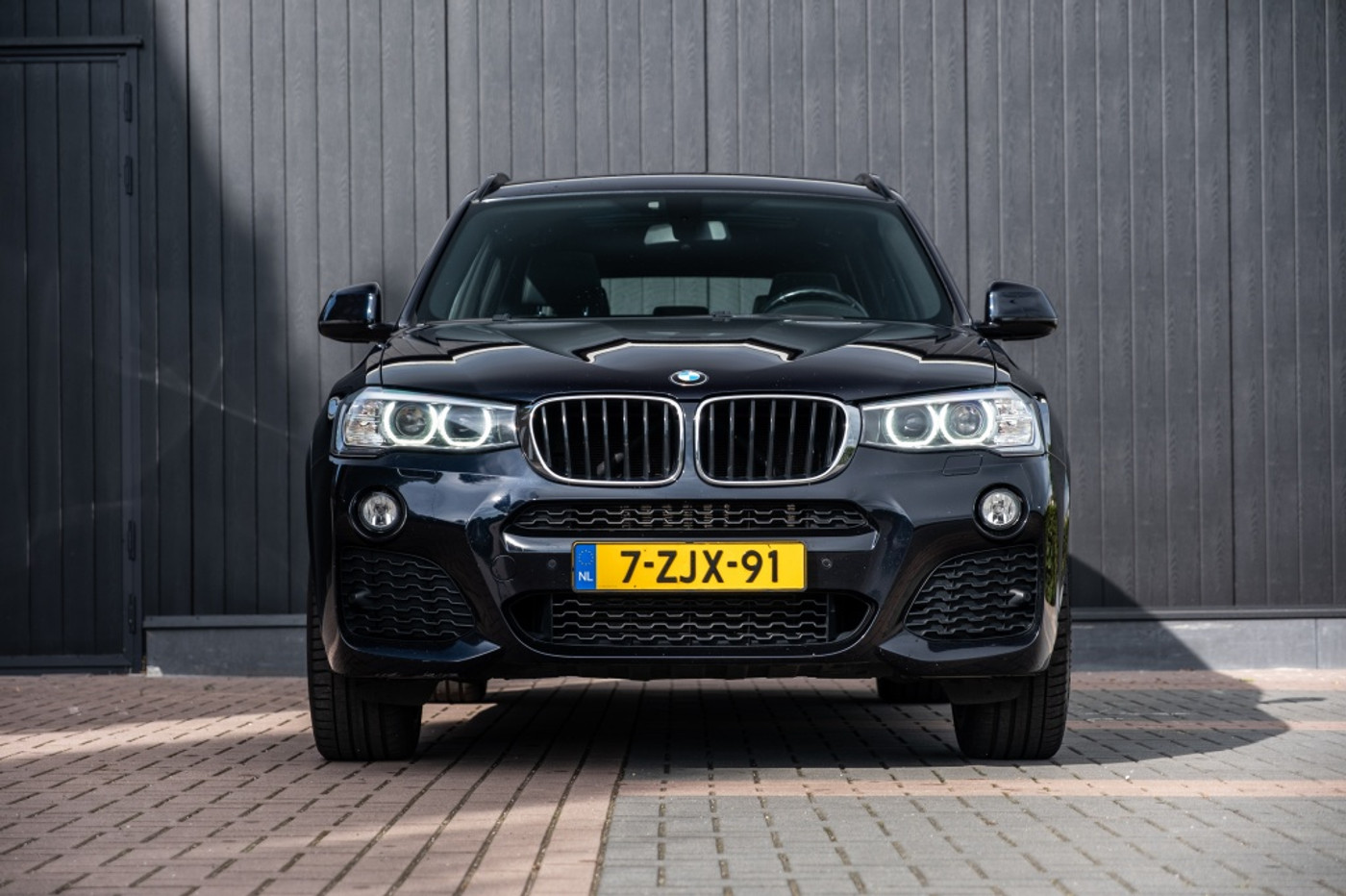 Foto van BMW X3 Xdrive20i