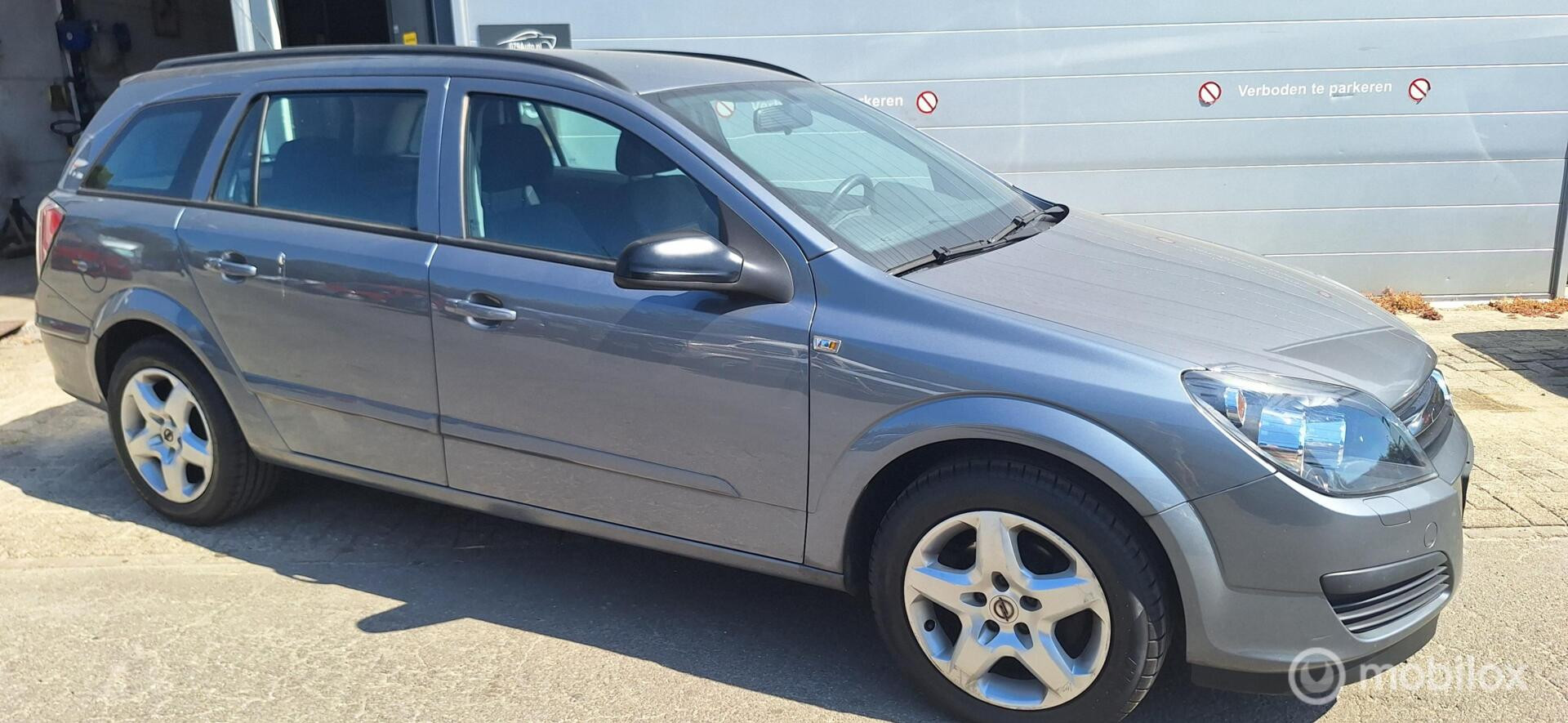 Opel Astra Station Wagon 1.8 Business koppelingscylinder stuk. 2006 - voorkant