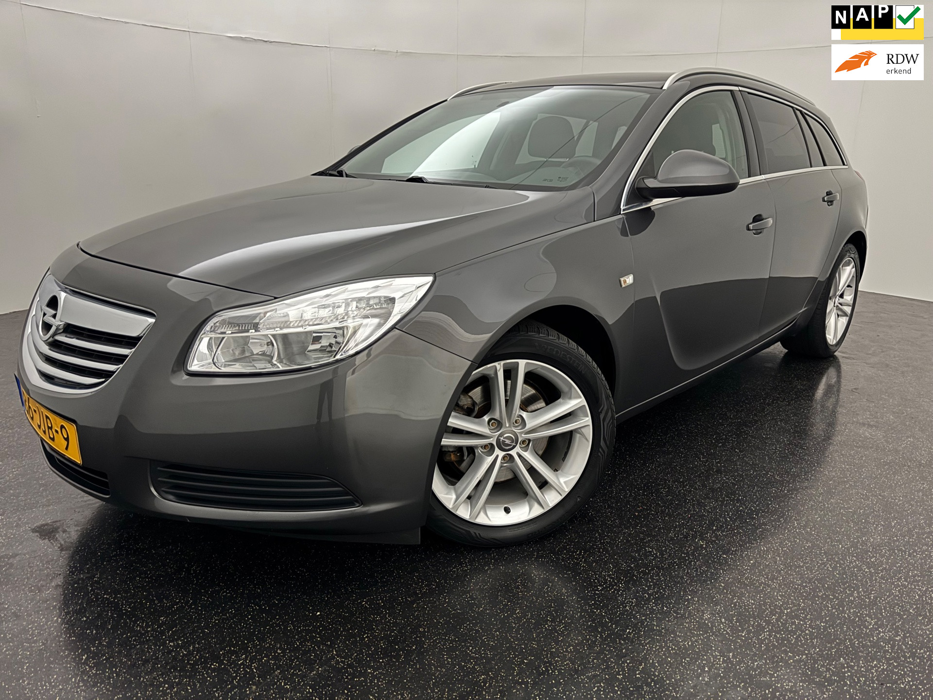 Opel Insignia Sports Tourer 2.0 T AUT Edition 2009 - voorkant