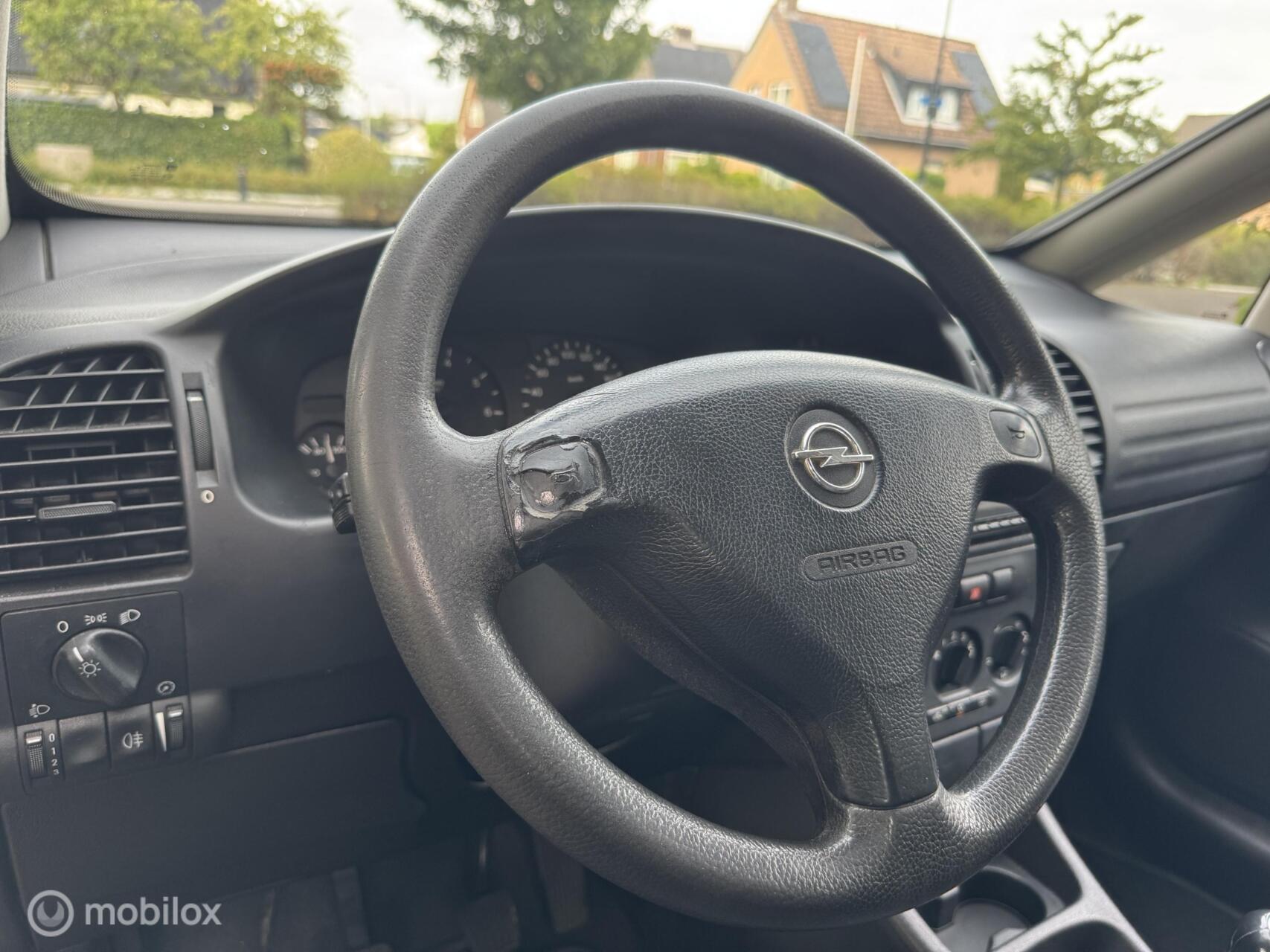 Foto van Opel Zafira-a