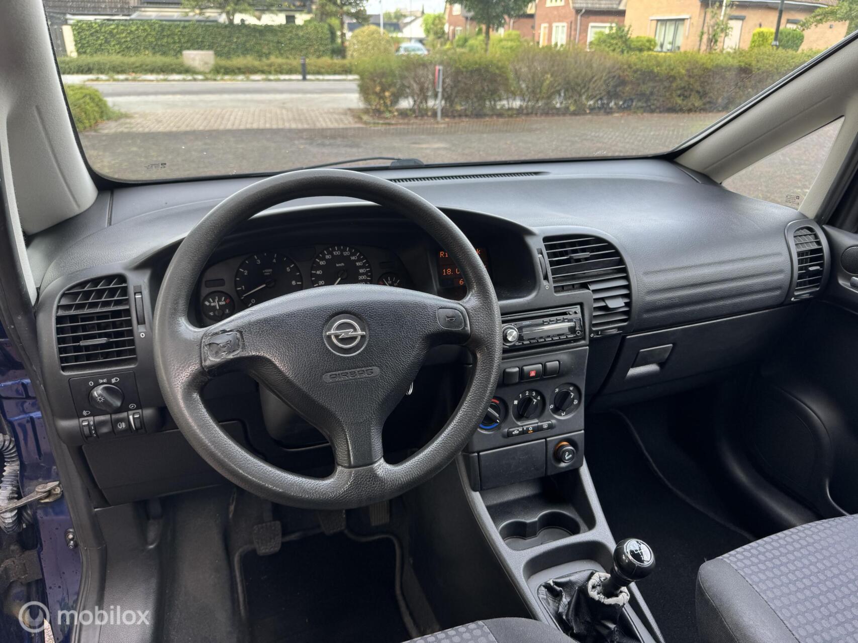 Foto van Opel Zafira-a