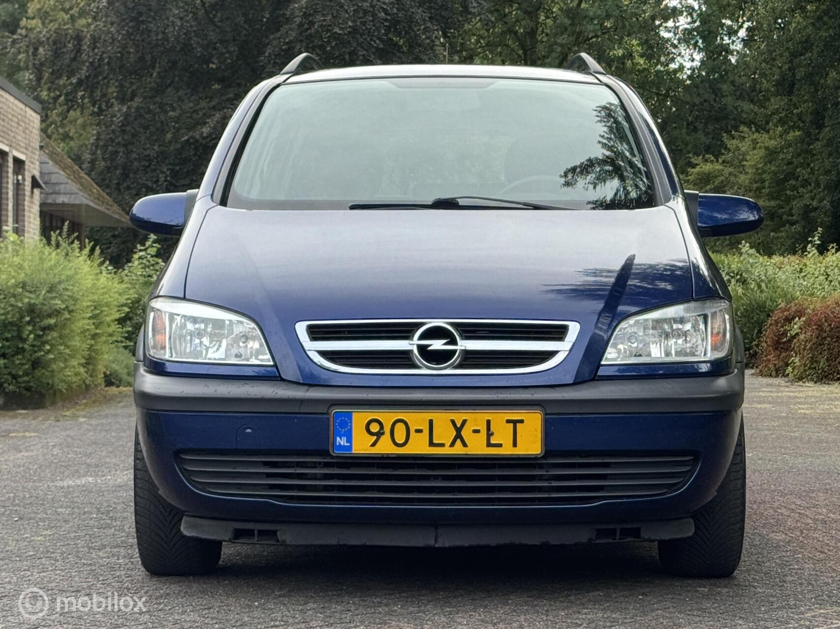 Foto van Opel Zafira-a