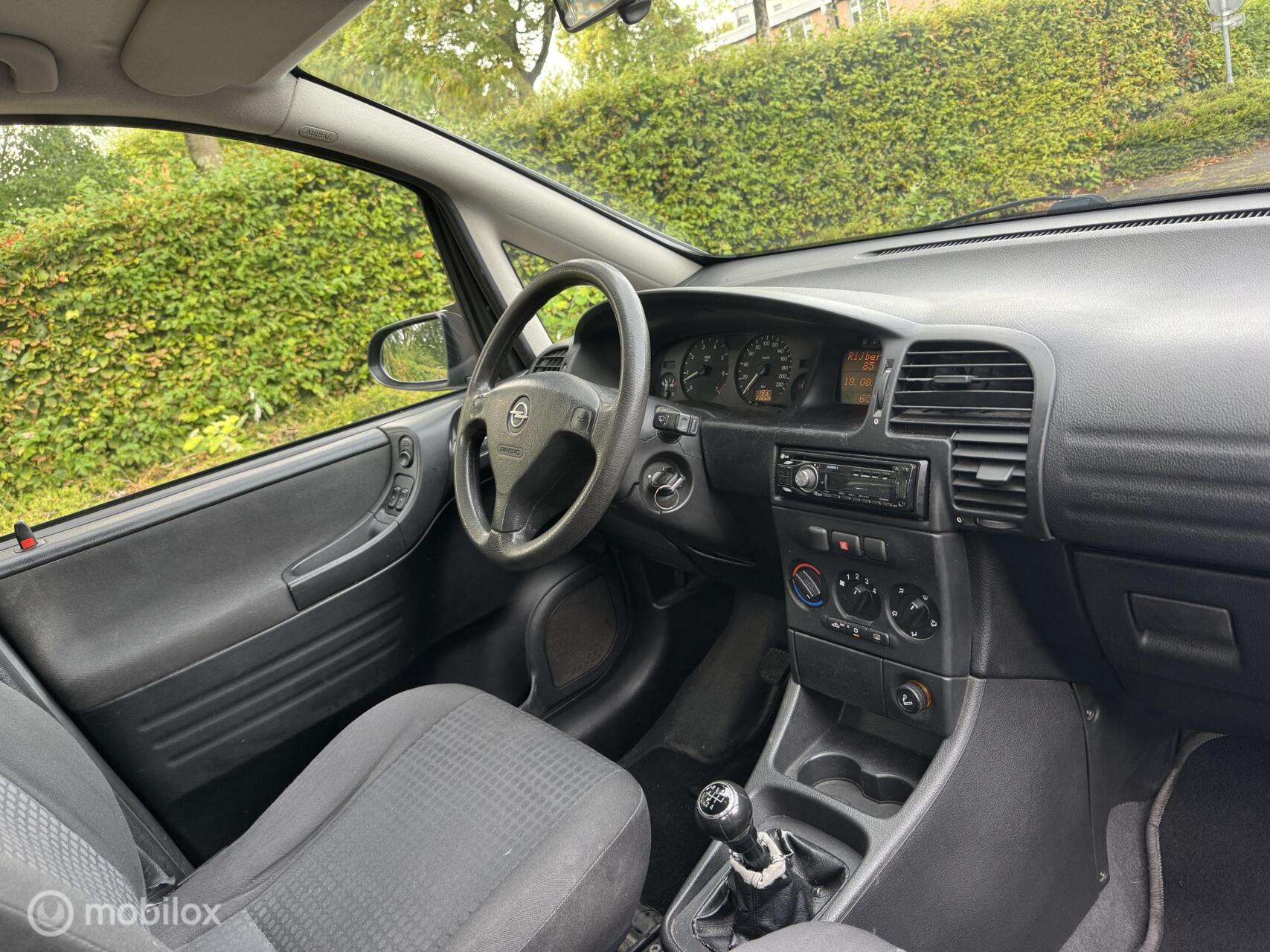 Foto van Opel Zafira-a