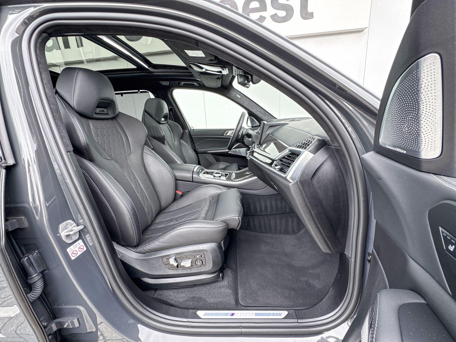 Foto van BMW X5 M60i xDrive