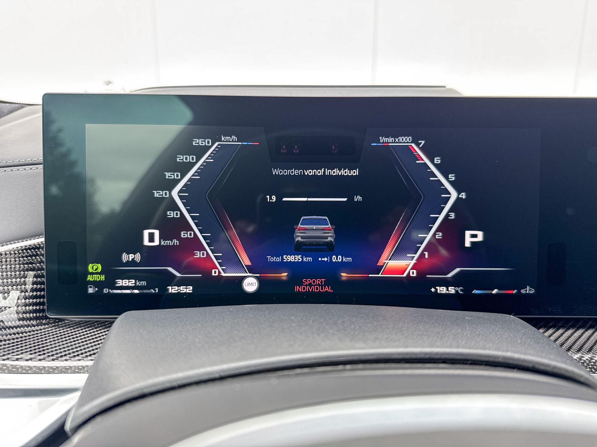 Foto van BMW X5 M60i xDrive