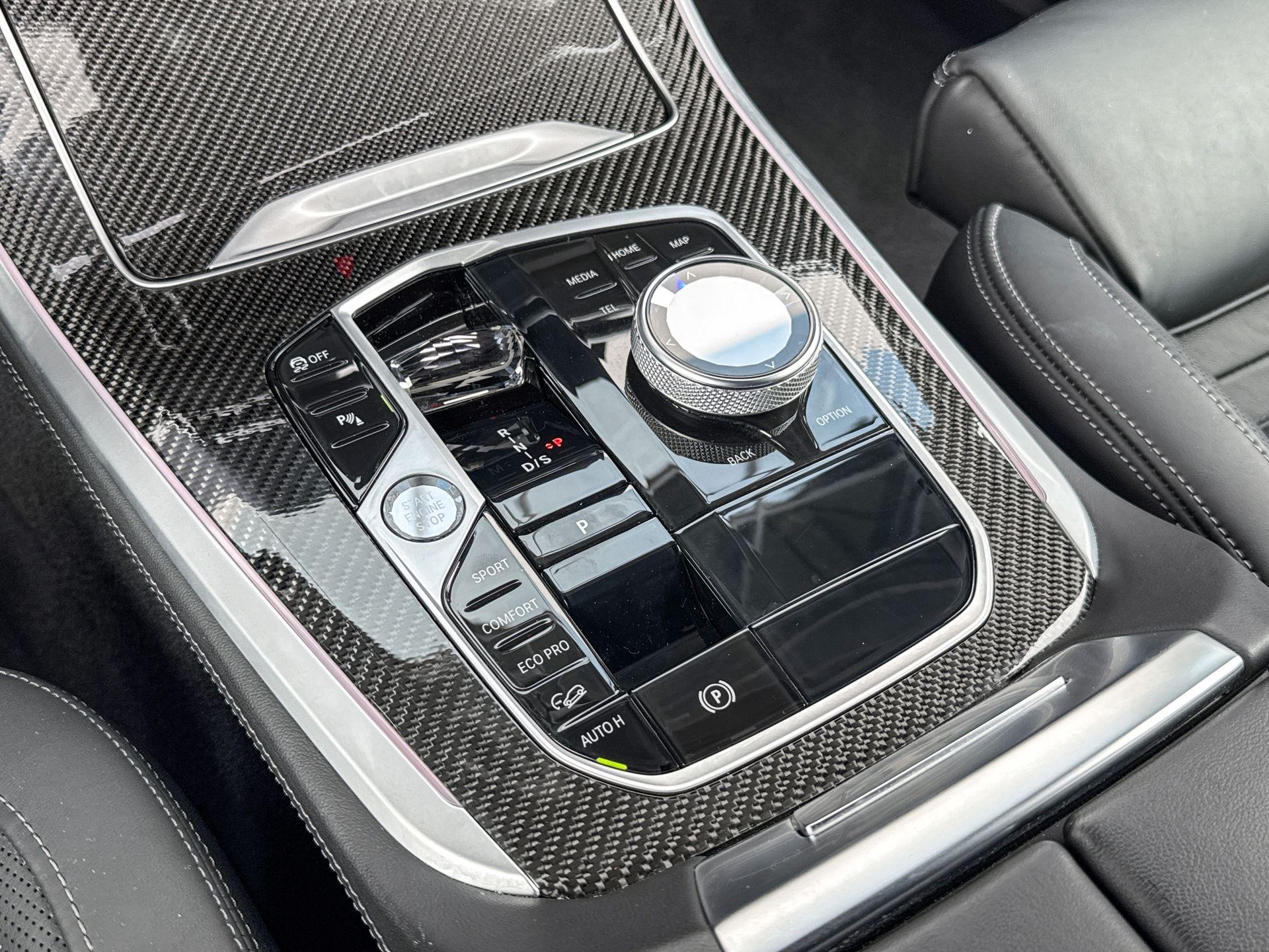 Foto van BMW X5 M60i xDrive