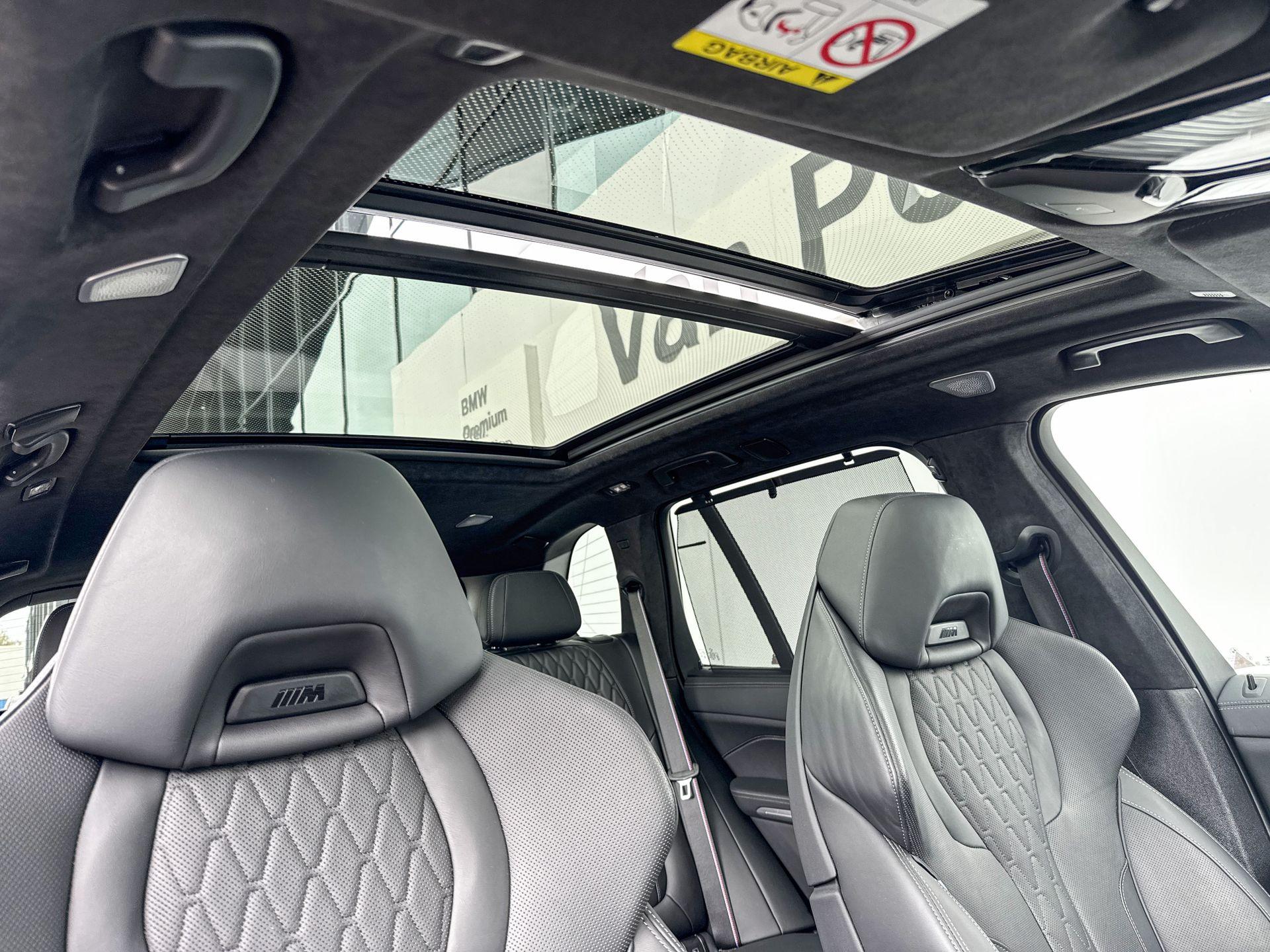 Foto van BMW X5 M60i xDrive
