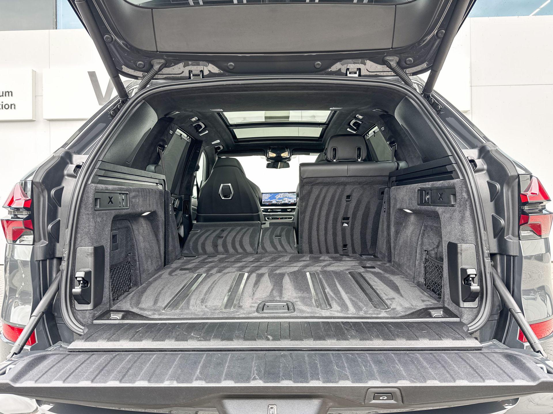 Foto van BMW X5 M60i xDrive