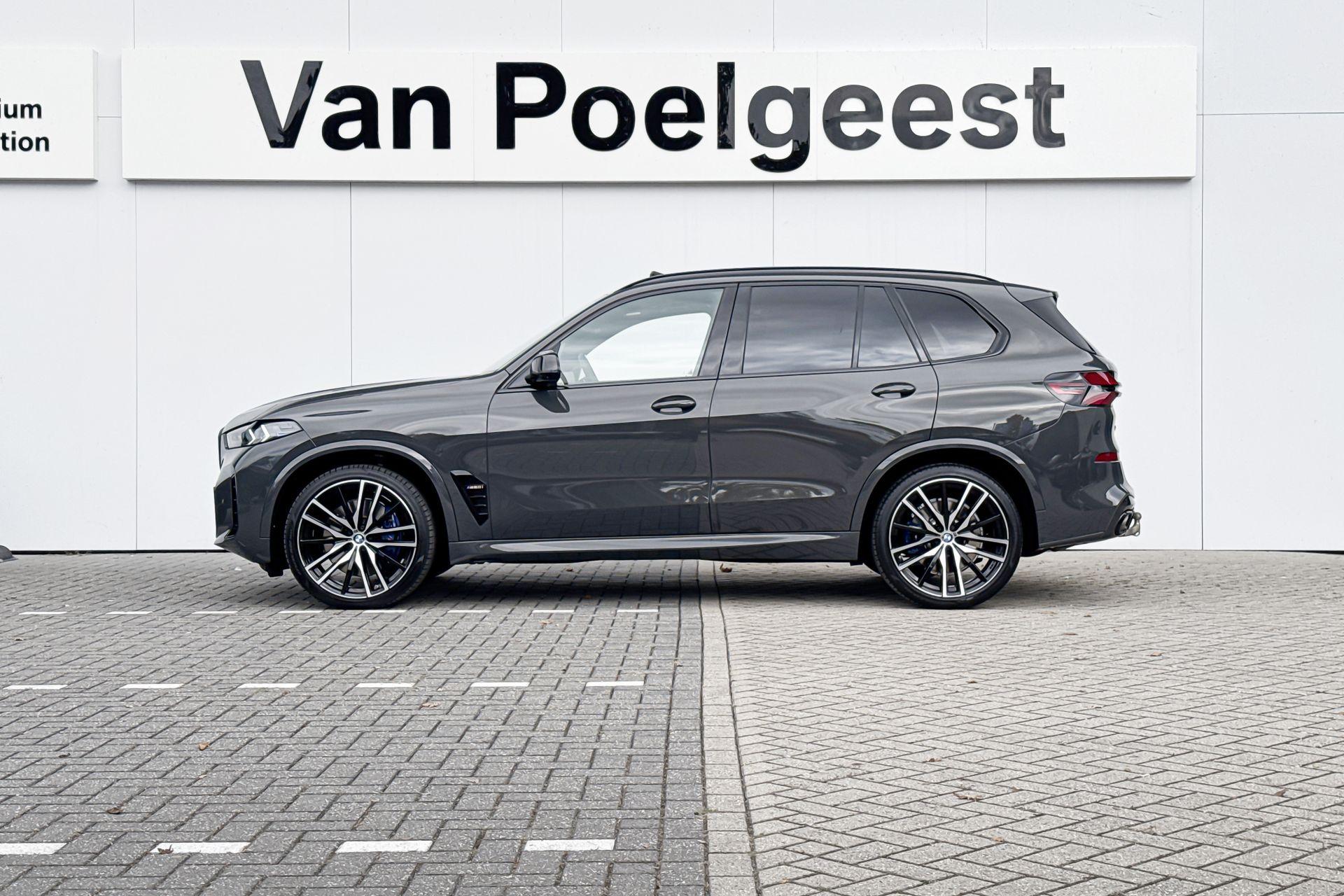 Foto van BMW X5 M60i xDrive