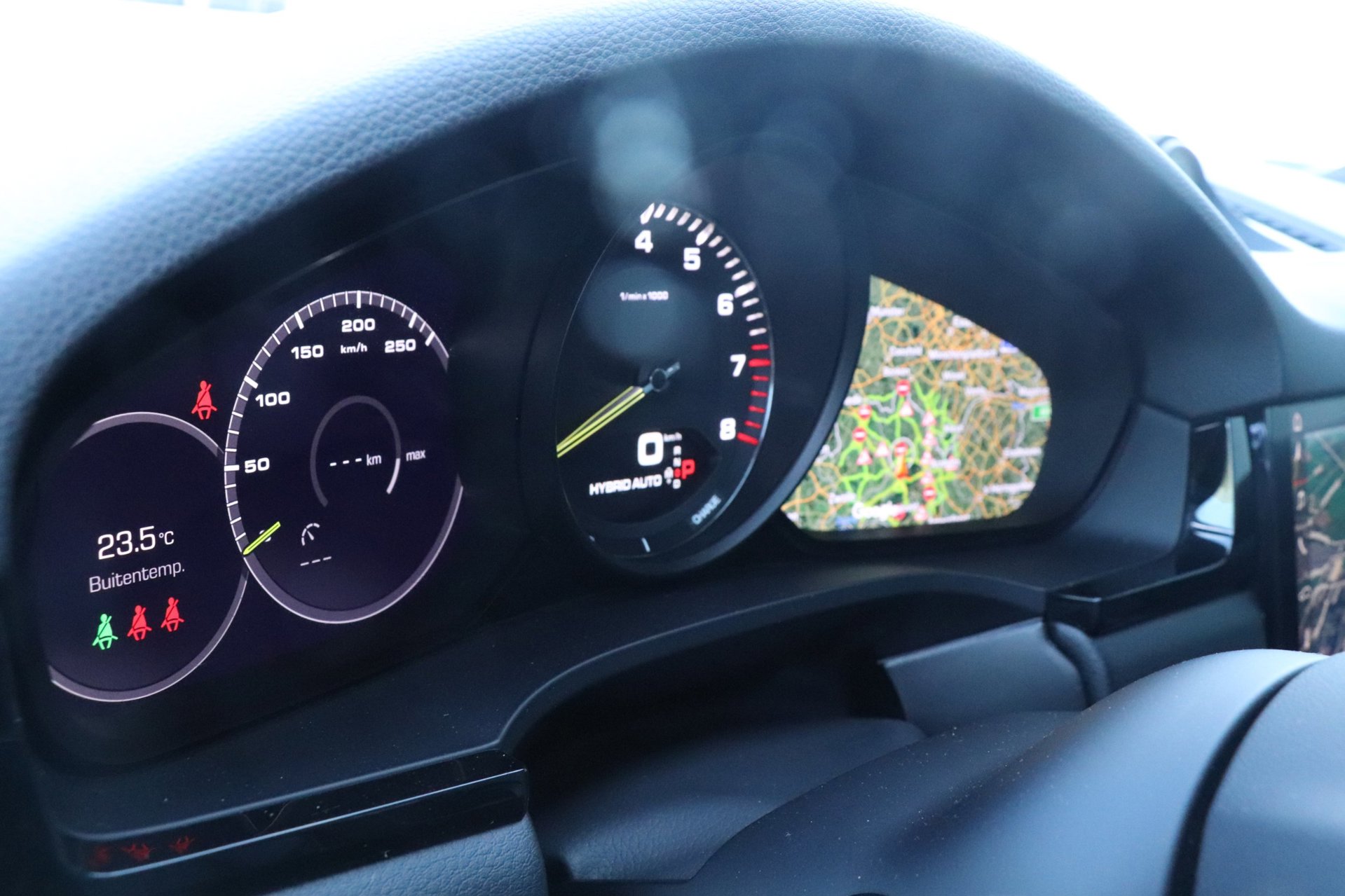 Foto van Porsche Cayenne E-hybrid