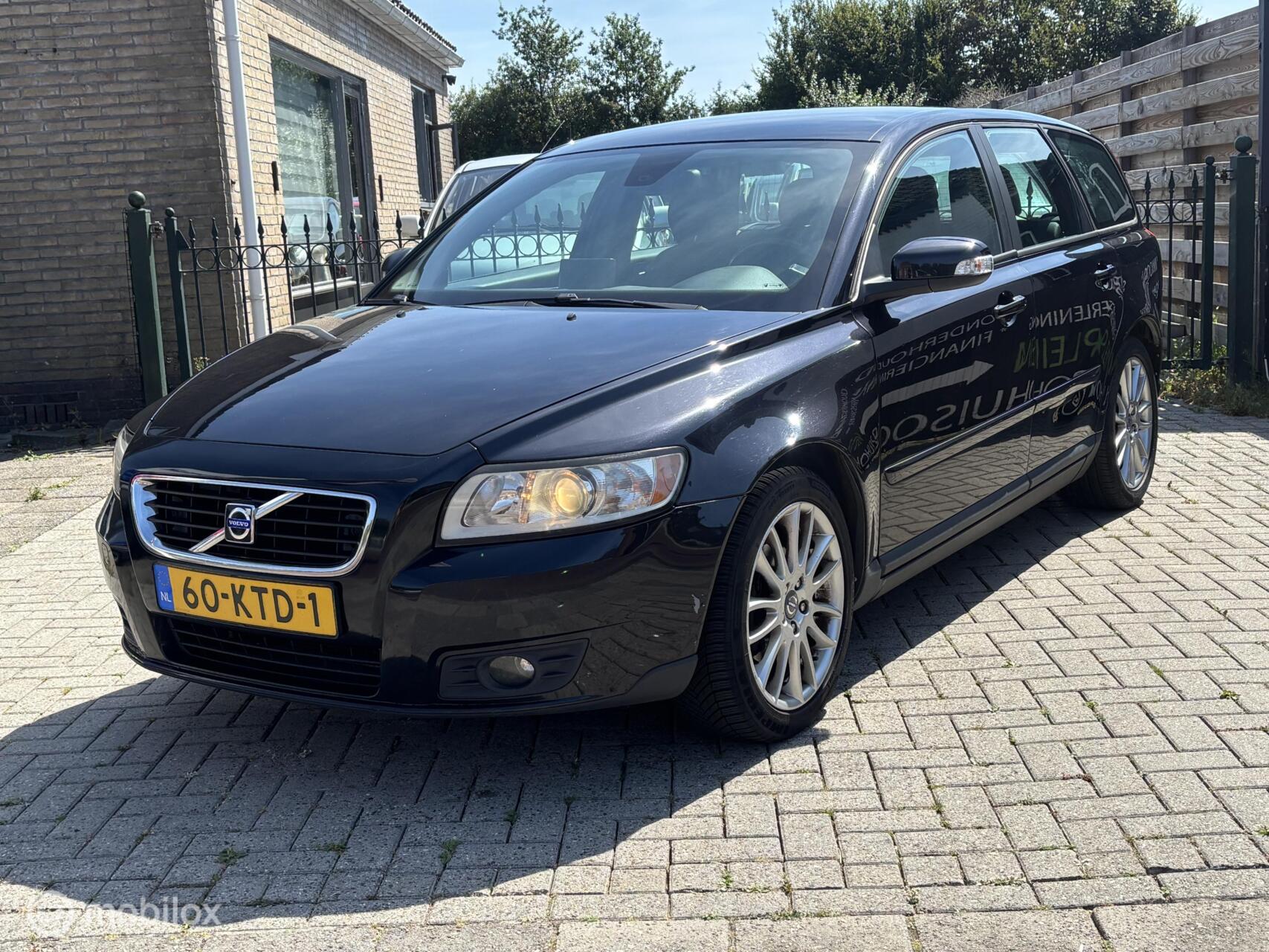Volvo V50 1.8 Sport | trekhaak | cruise | pdc | airco | xenon 2010 - voorkant