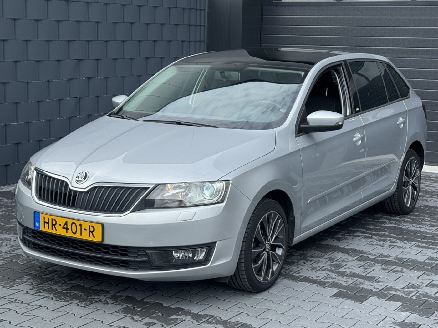 Skoda Rapid 1.4 TDI 90pk DSG Greentech Edition *PANORAMA/NAVI 2015 - voorkant
