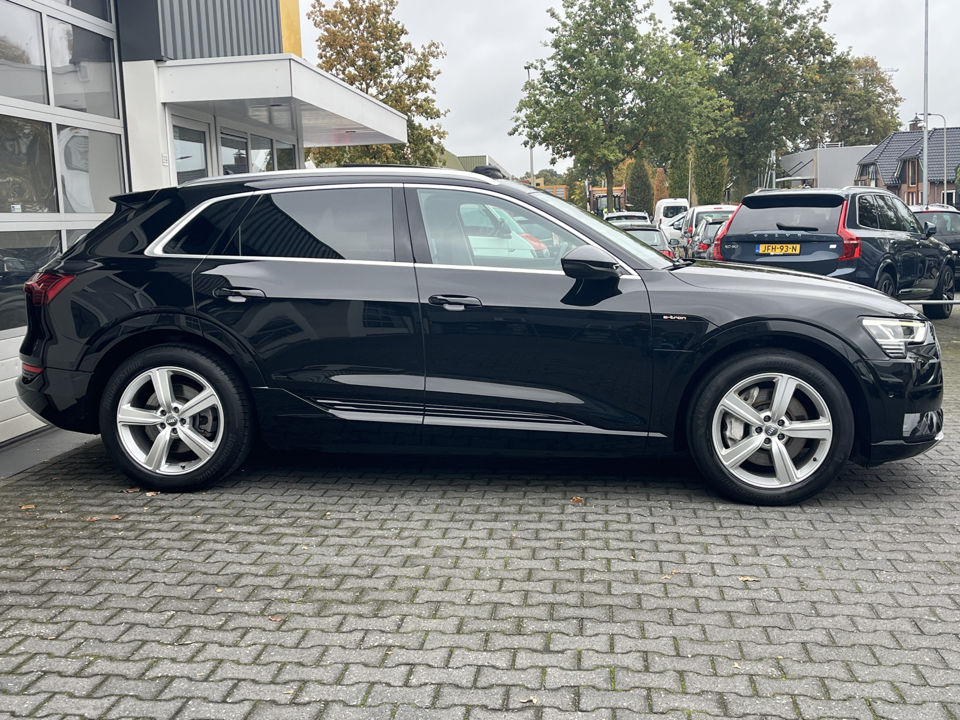 Foto van Audi E-tron