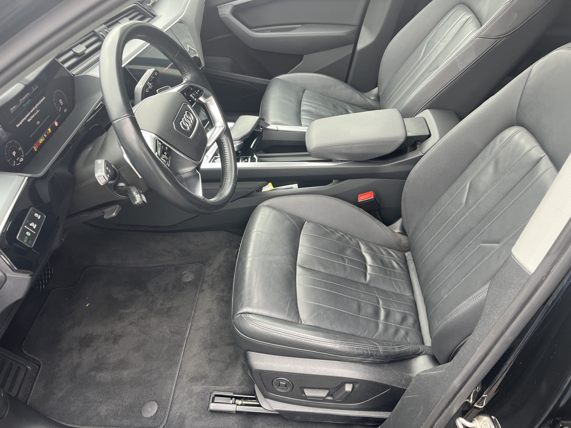 Foto van Audi E-tron