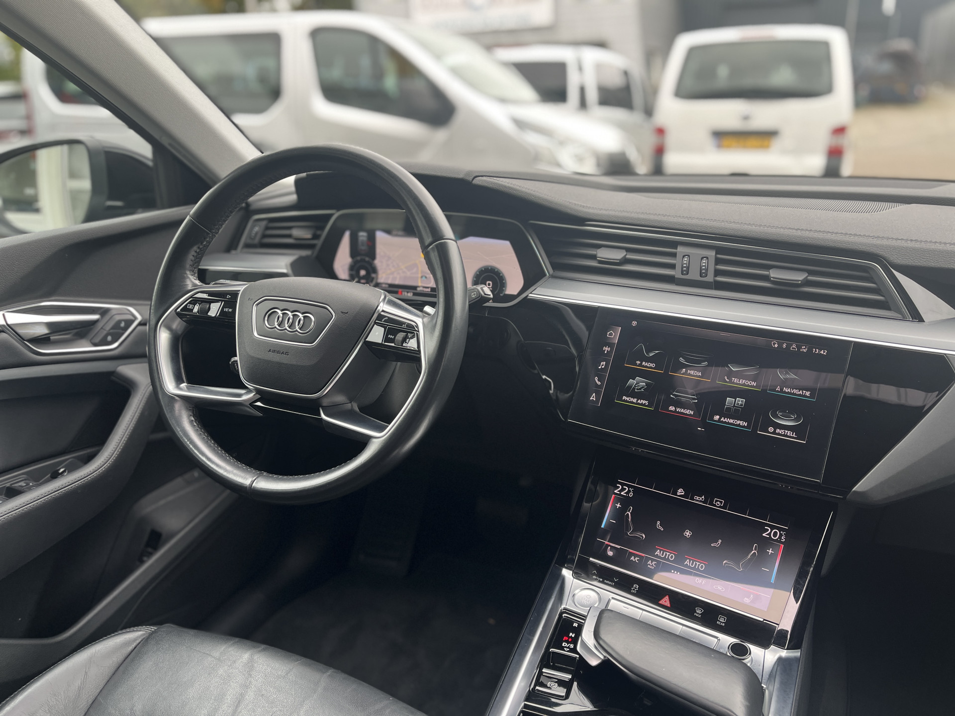 Foto van Audi E-tron