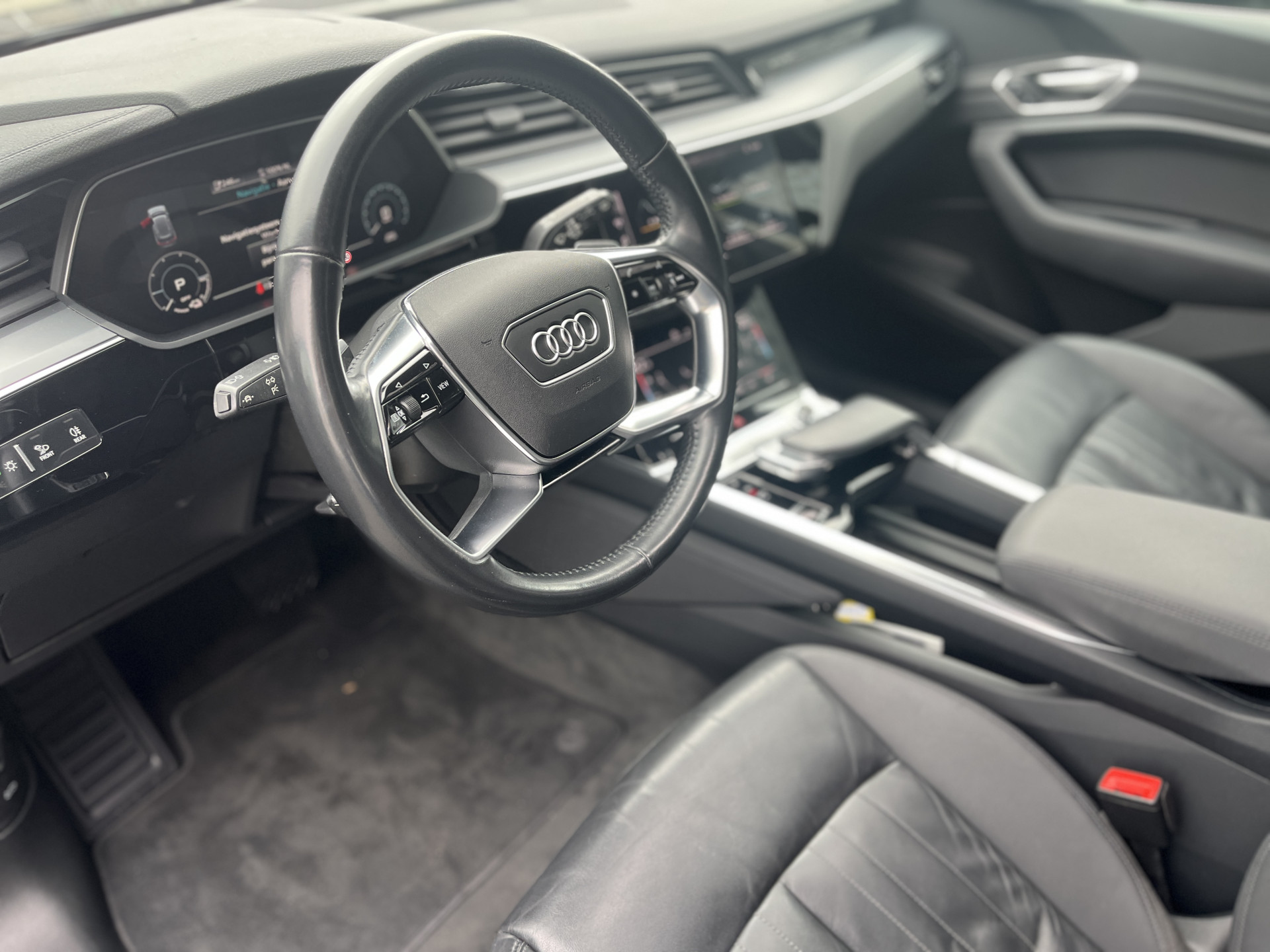 Foto van Audi E-tron